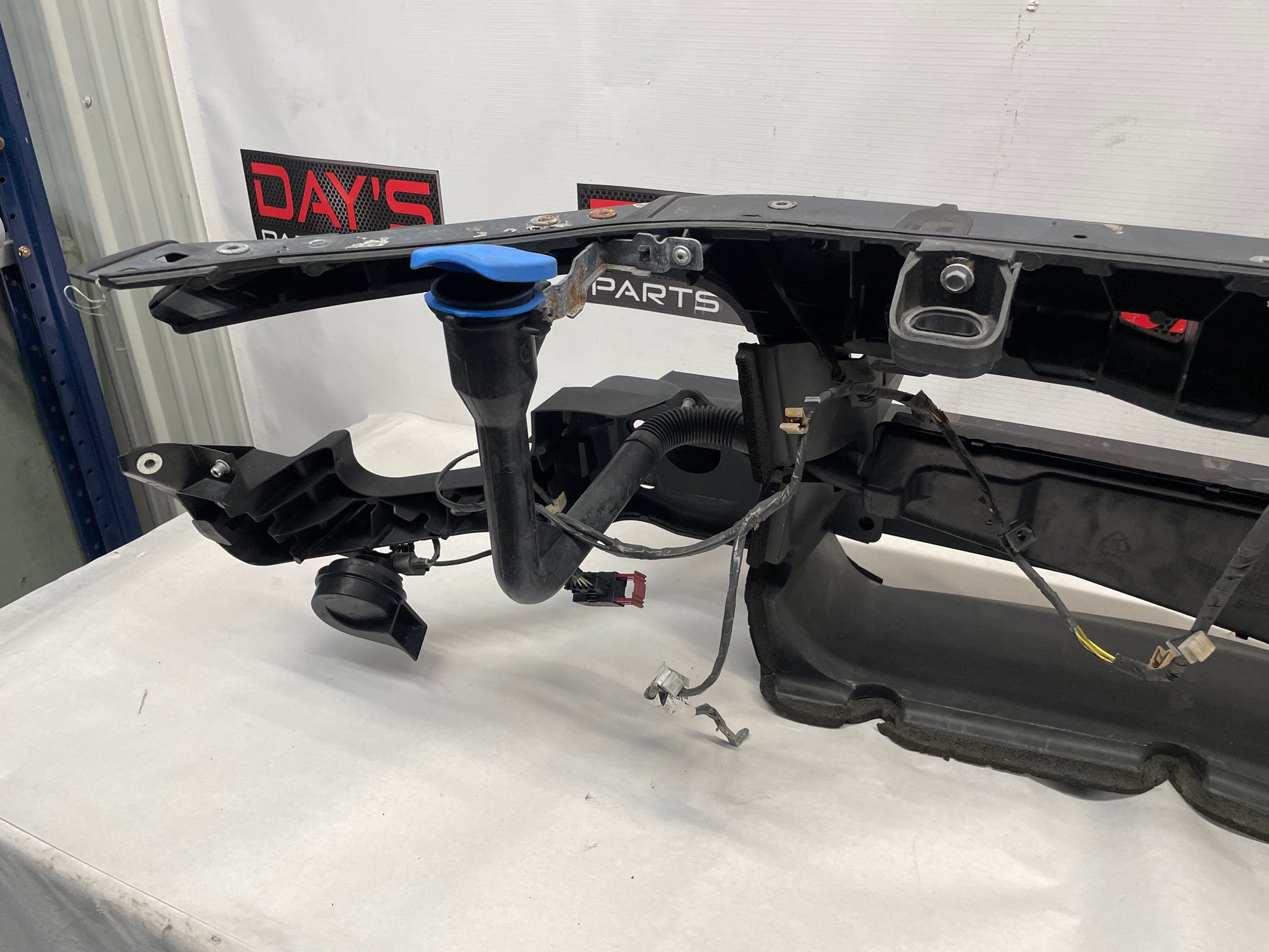 2015 Chevy SS Sedan Front Radiator Core Support Bracket Brace Assembly OEM - Day's Parts Yard