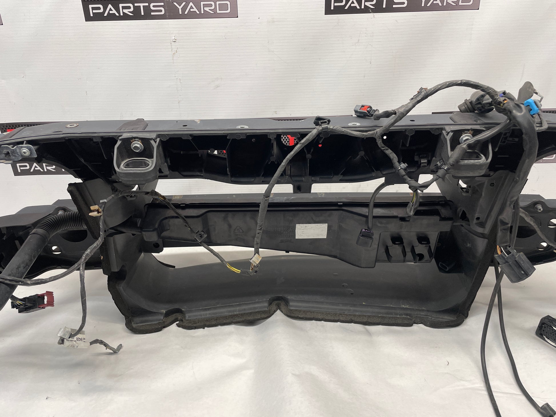 2015 Chevy SS Sedan Front Radiator Core Support Bracket Brace Assembly OEM - Day's Parts Yard