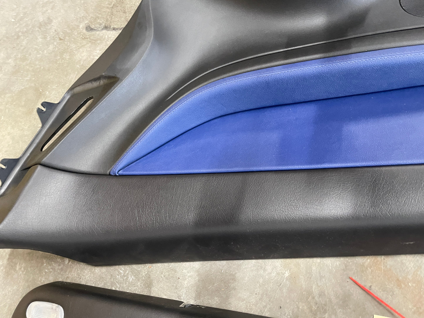2005 Pontiac GTO Blue Interior Set Seats, Door Panels, Trim Etc. OEM