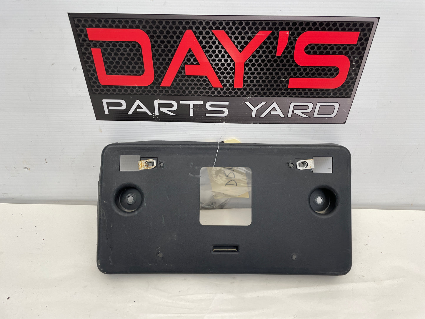 2017 Cadillac ATS-V Coupe Front Bumper License Plate Mounting Bracket OEM - Day's Parts Yard