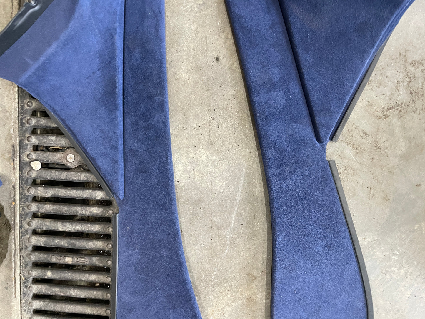 2005 Pontiac GTO Blue Interior Set Seats, Door Panels, Trim Etc. OEM