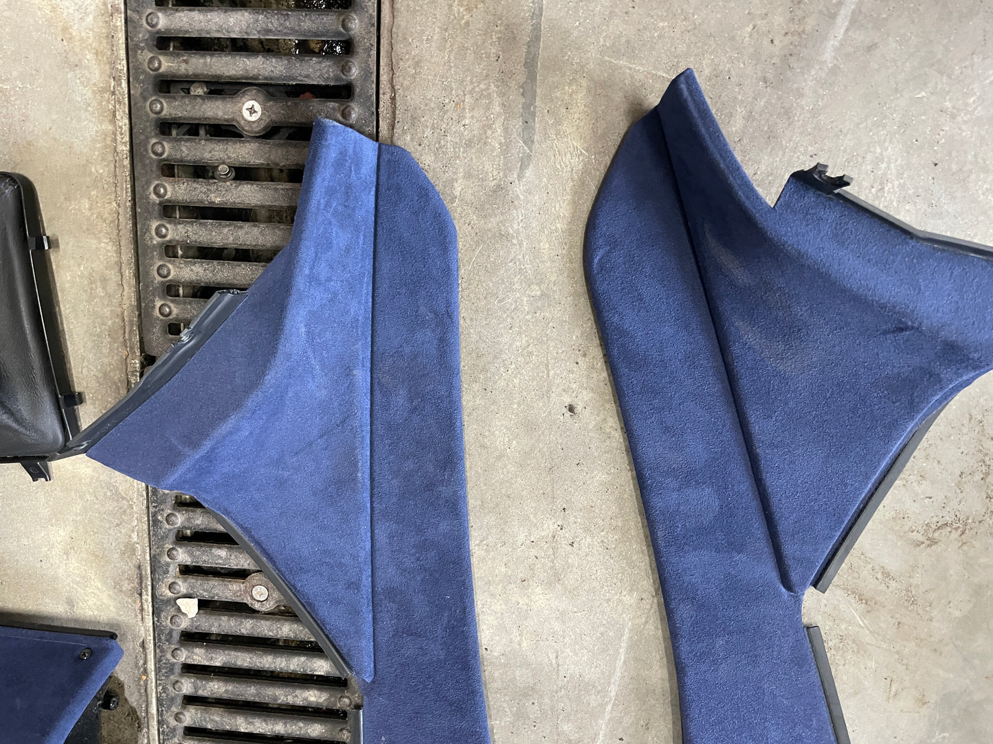 2005 Pontiac GTO Blue Interior Set Seats, Door Panels, Trim Etc. OEM