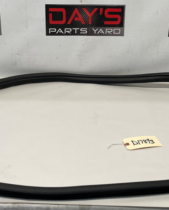 2017 Chevy SS Sedan RH Passenger Front Door Rubber Weather Strip OEM