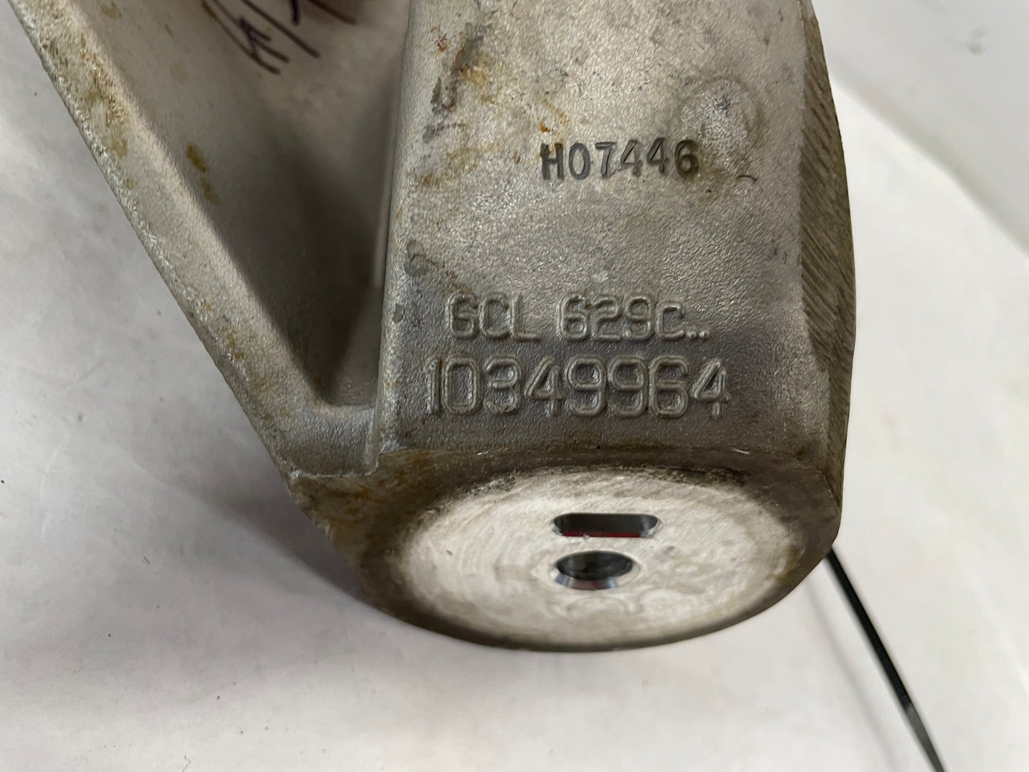 2008 Chevy Corvette LH Driver t Engine Mount Bracket OEM - Day's Parts Yard