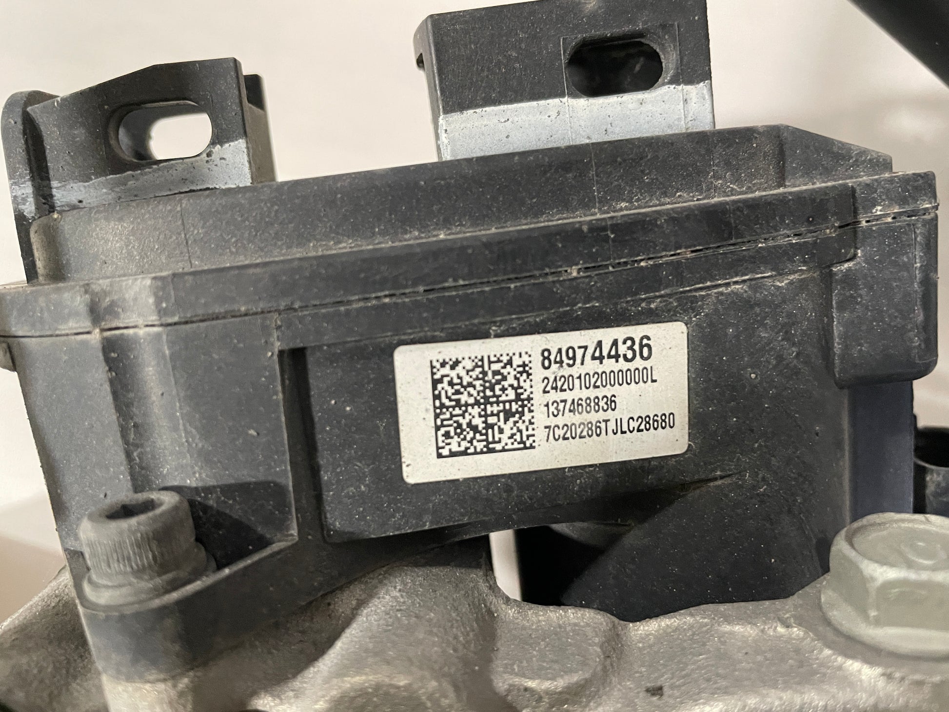 2021 Chevy Camaro SS Rear Brake Calipers and Rotors OEM - Day's Parts Yard