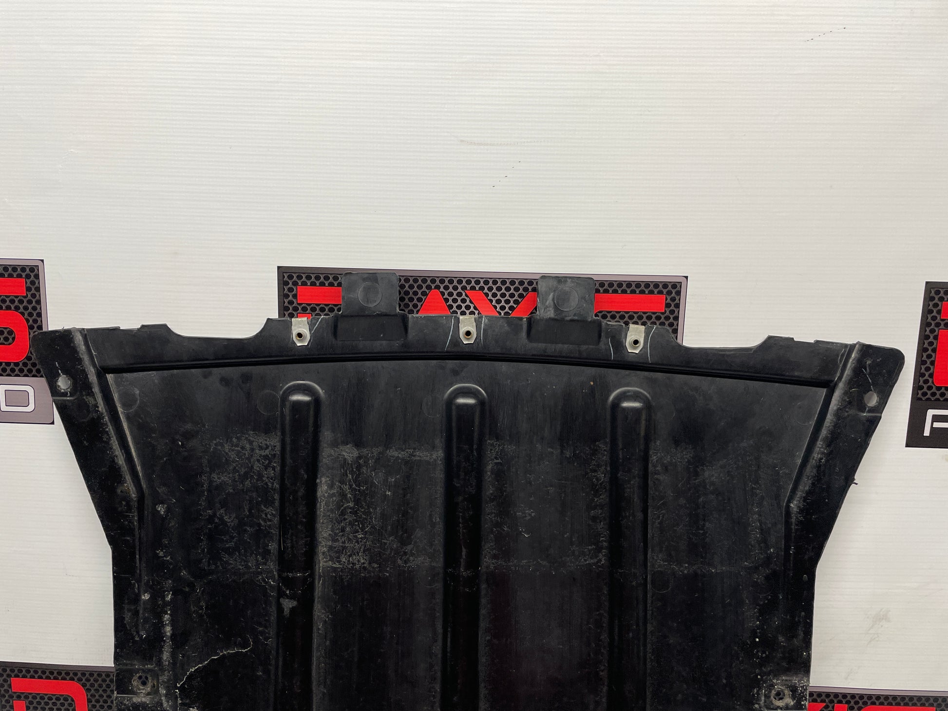 2013 Chevy Camaro ZL1 Lower Front Air Dam Undertray Baffle Panel OEM DAMAGED - Day's Parts Yard