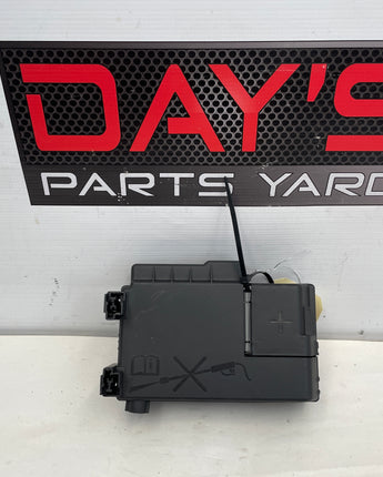 2017 Cadillac ATS-V Coupe Rear Body Battery Fuse Relay Block OEM