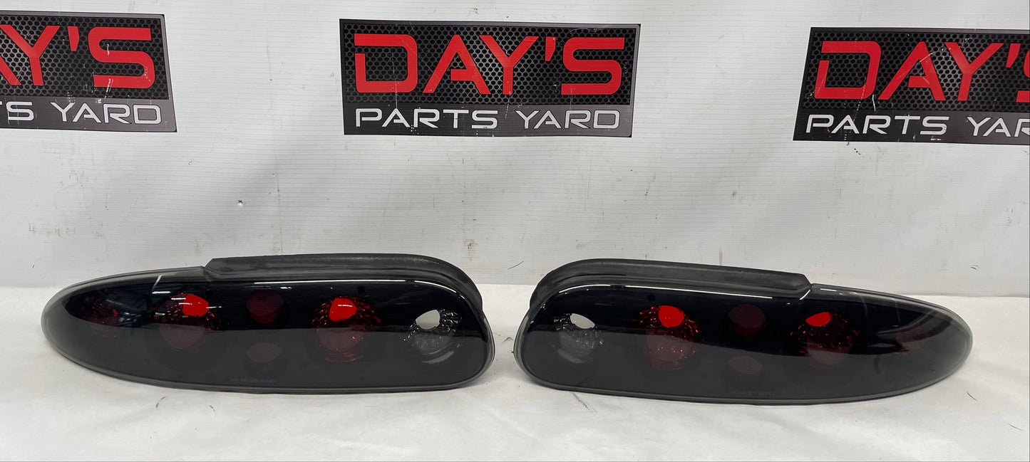 1999 Chevy Camaro Z28 SS RH & LH Aftermarket Taillight Tail Light Lamps