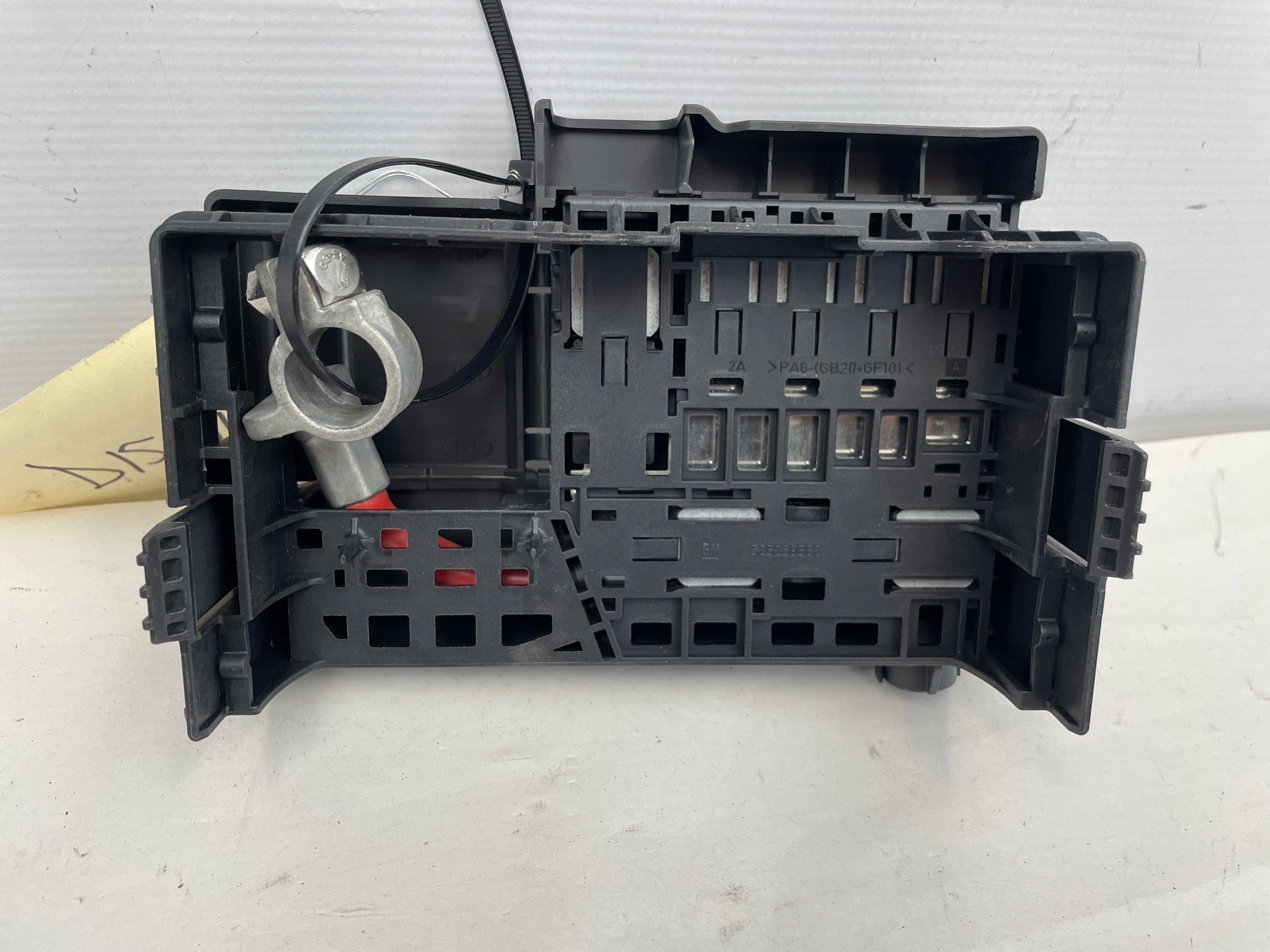 2017 Cadillac ATS-V Coupe Rear Body Battery Fuse Relay Block OEM - Day's Parts Yard