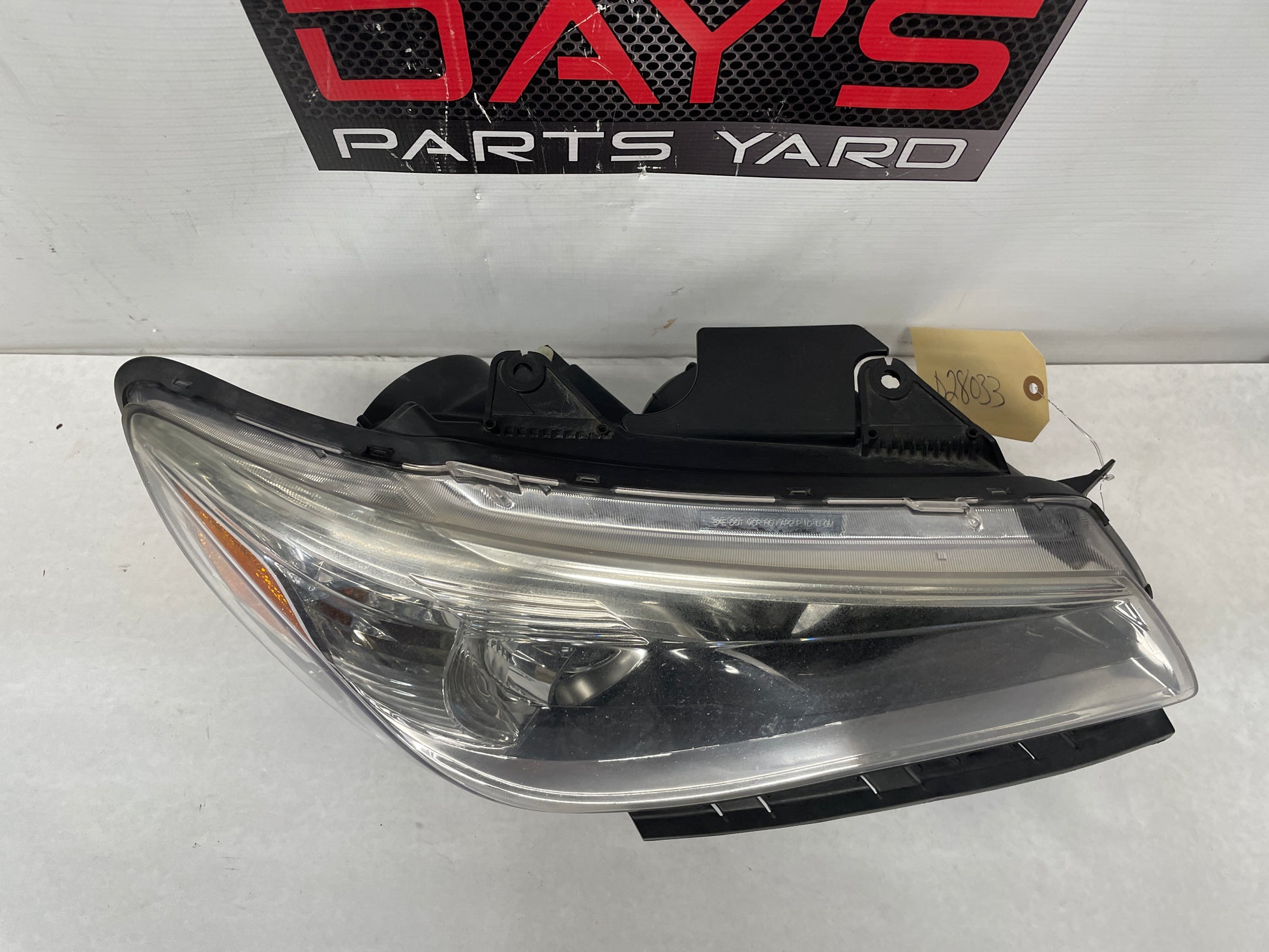 2015 Chevy SS Sedan RH Passenger Head Light Lamp Headlight OEM - Day's Parts Yard