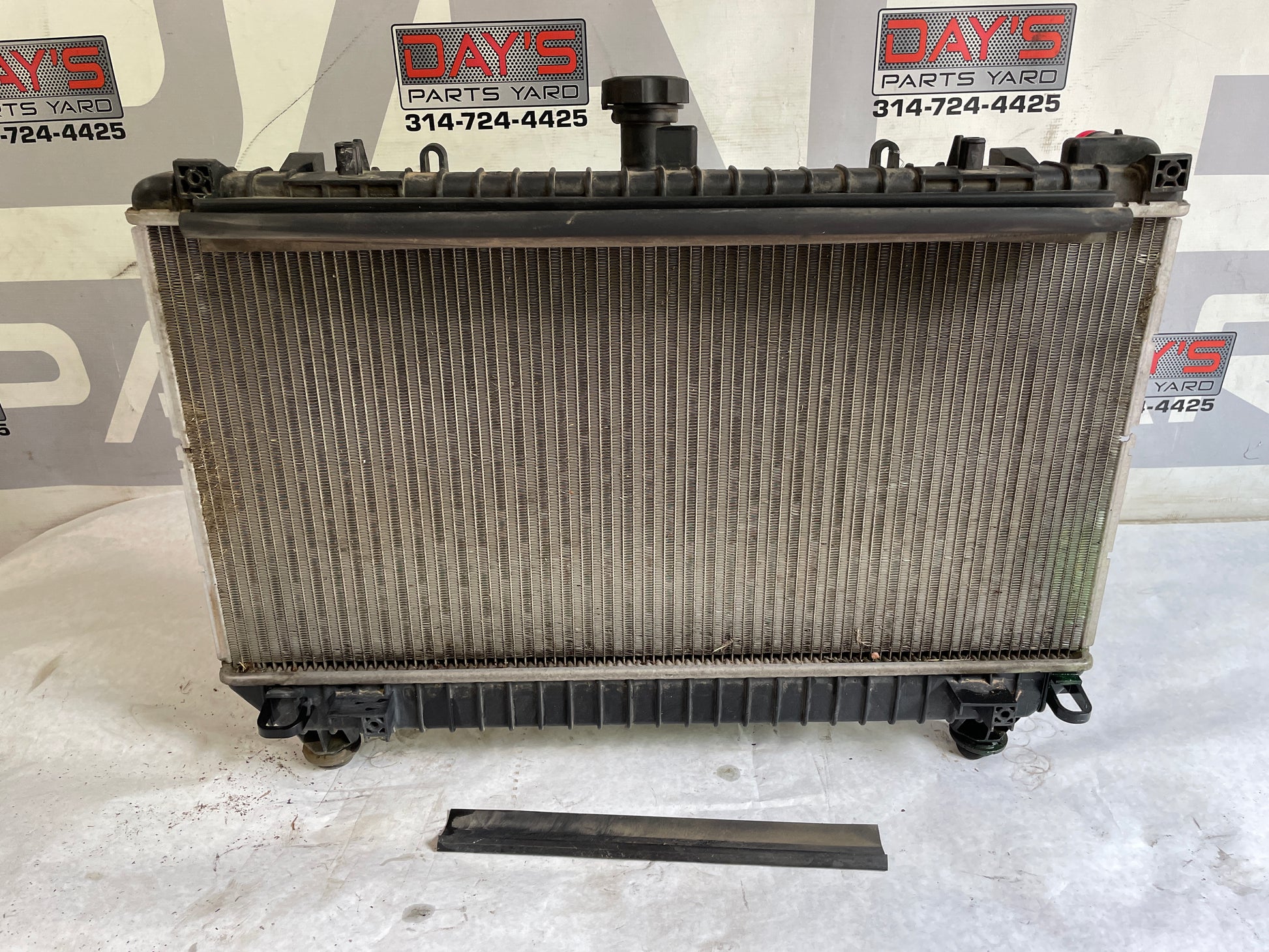 2010 Chevy Camaro SS Radiator OEM - Day's Parts Yard