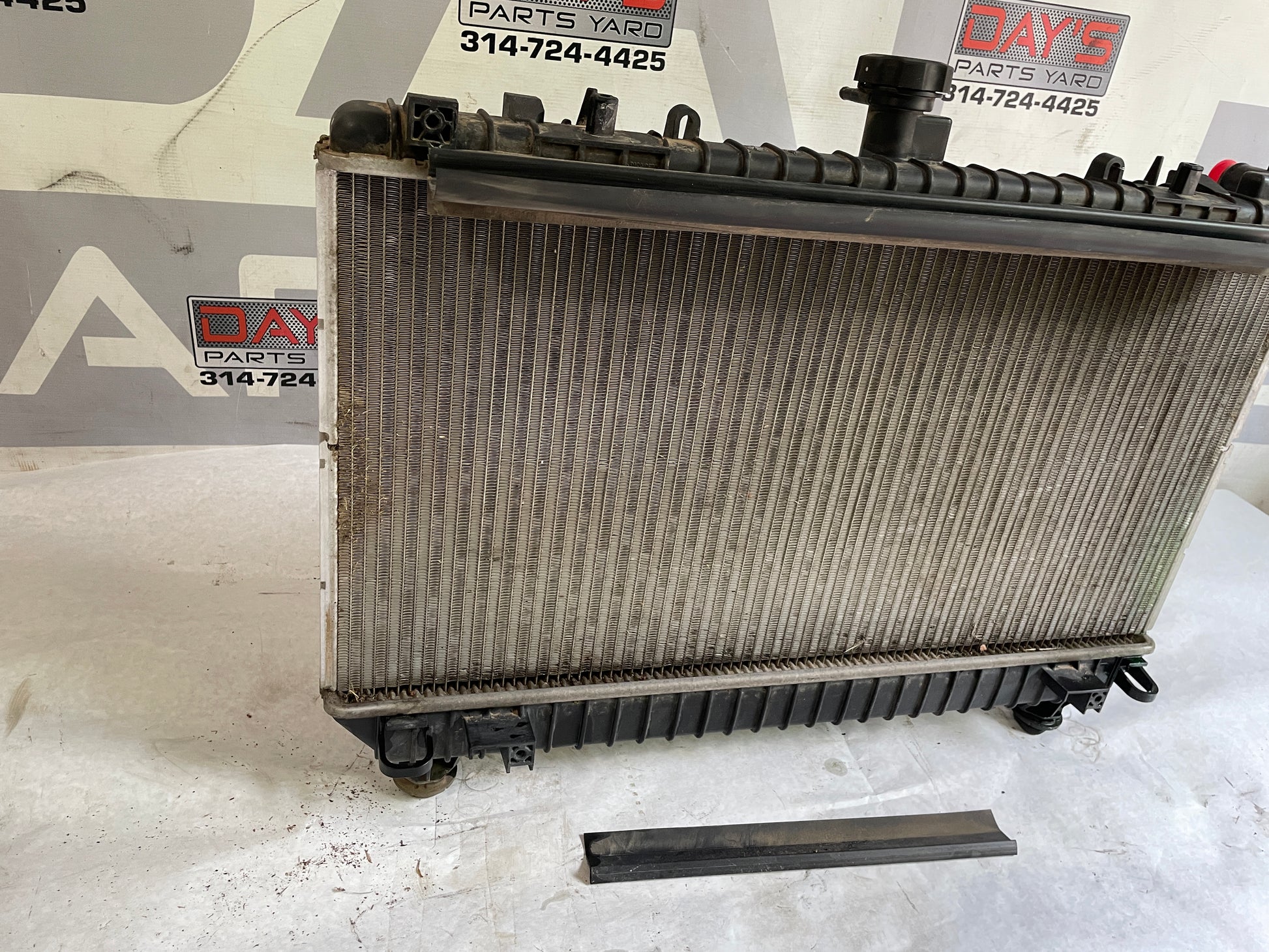 2010 Chevy Camaro SS Radiator OEM - Day's Parts Yard