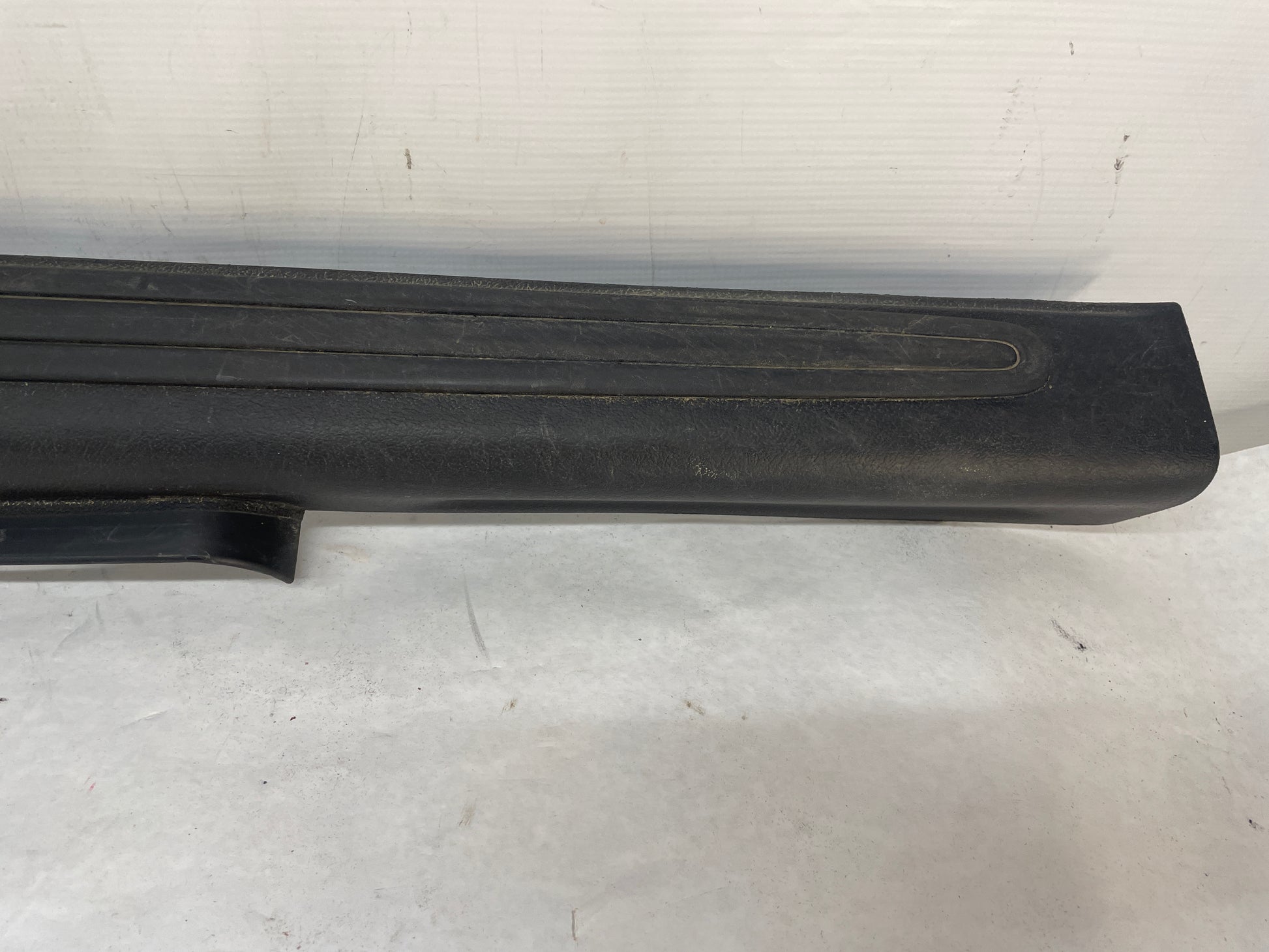 2004 Pontiac GTO LH Driver Interior Sill Carpet Retainer Trim Cover Panel OEM - Day's Parts Yard