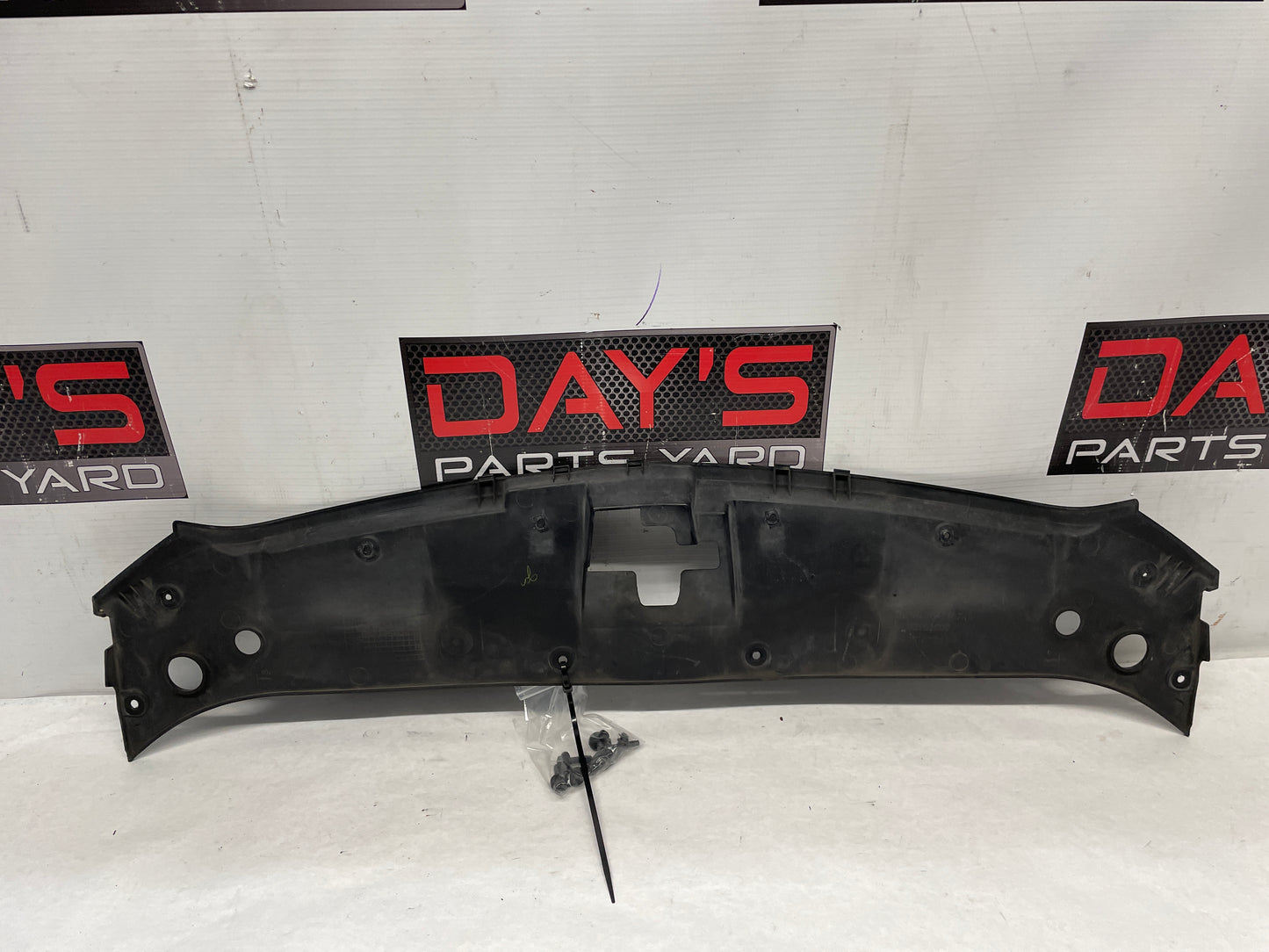 2015 Chevy SS Sedan Radiator Grille Cover Sight Shield OEM - Day's Parts Yard