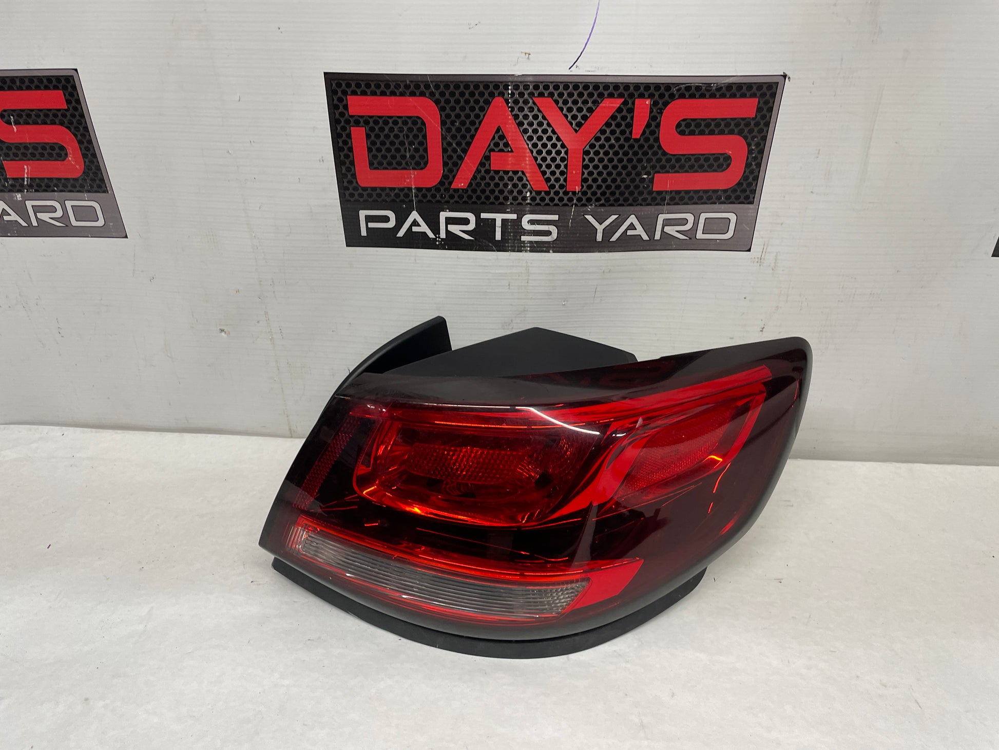 2015 Chevy SS Sedan RH Passenger Outer Tail Light Taillight Stop Lamp OEM - Day's Parts Yard