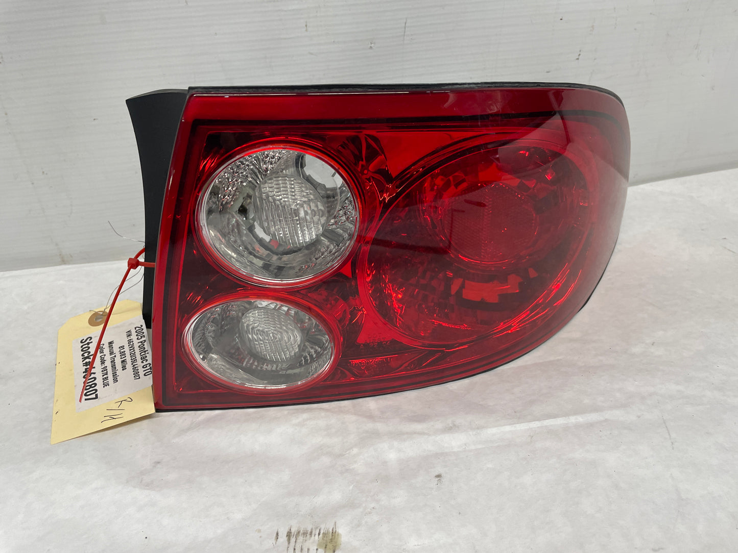 2005 Pontiac GTO RH Passenger Tail Light Taillight Lamp OEM - Day's Parts Yard