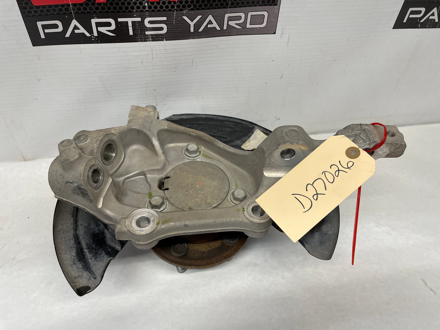 2015 Chevy Camaro SS RH Passenger Front Spindle Knuckle Hub Wheel Bearing OEM