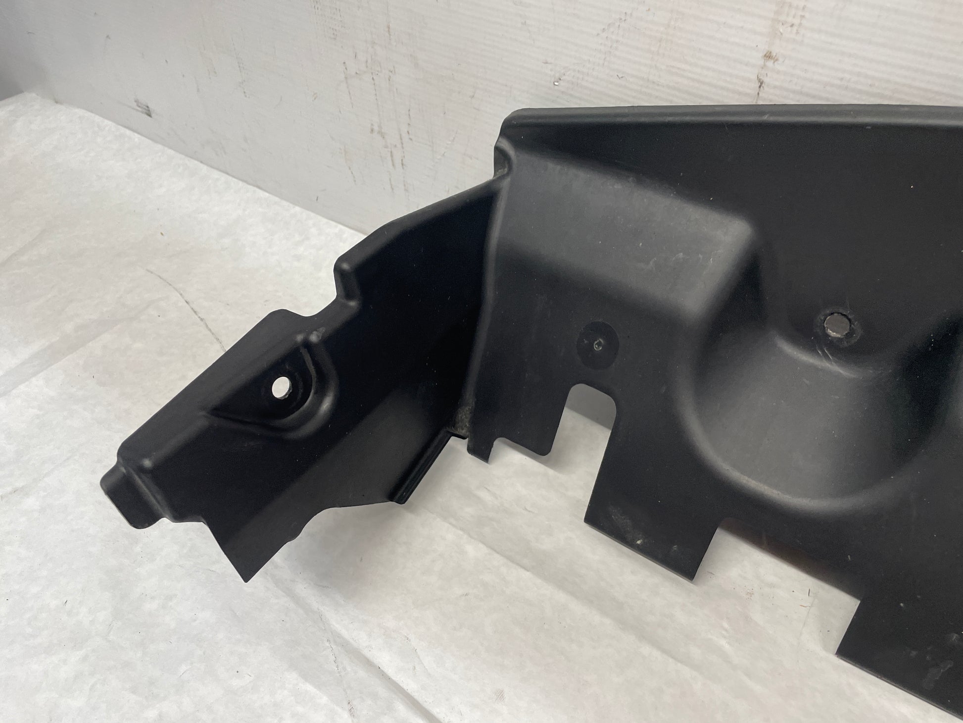 2013 Chevy Camaro ZL1 Radiator Air Inlet Duct OEM - Day's Parts Yard