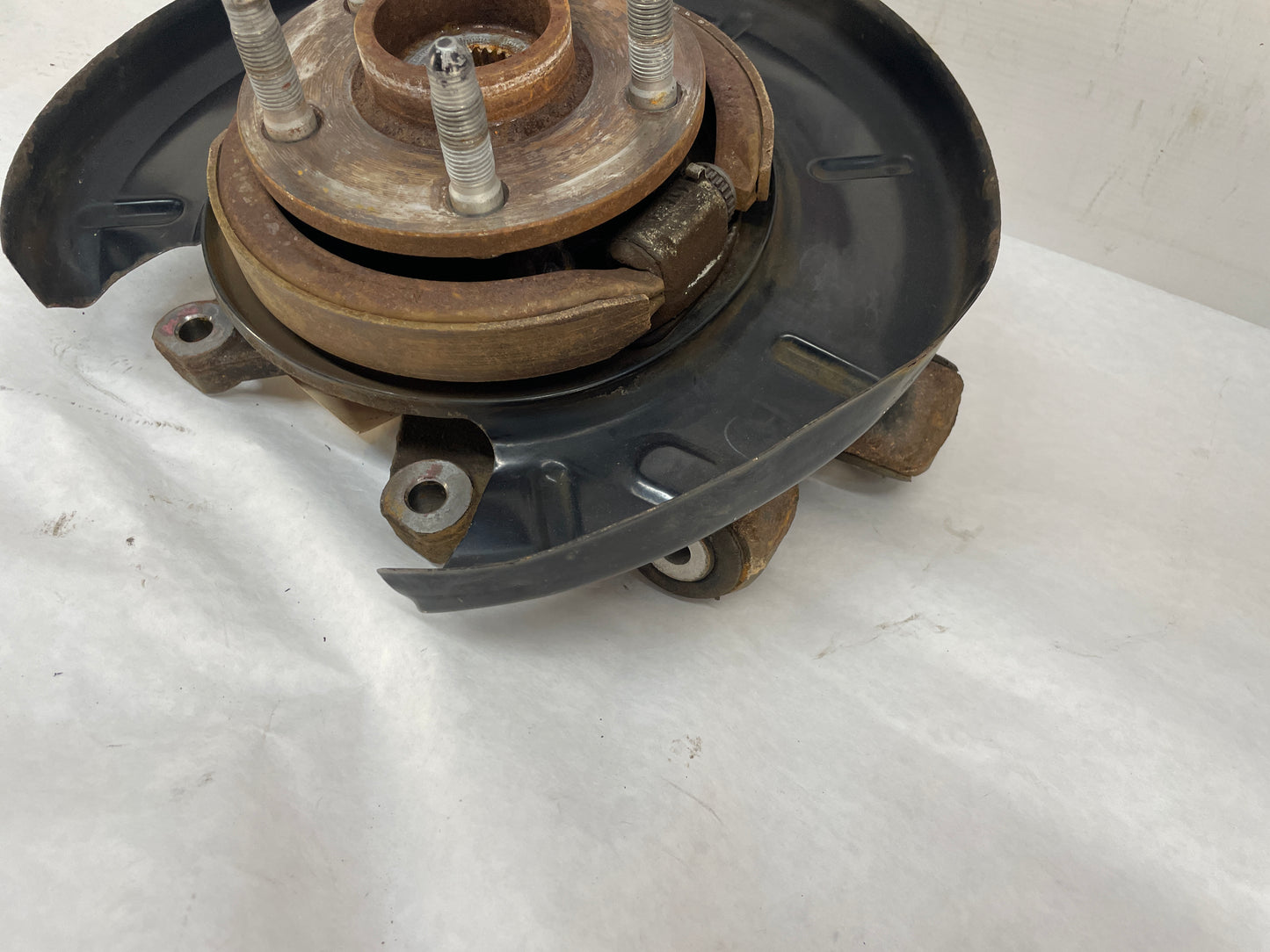 2009 Pontiac G8 GT RH Passenger Rear Suspension Spindle Hub Knuckle Wheel Bearing OEM