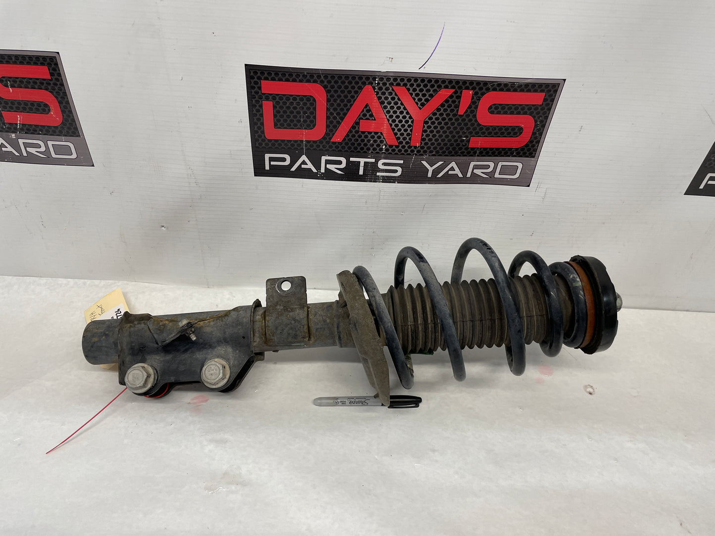 2015 Chevy Camaro SS RH Passenger Front Suspension Shock Strut Assembly Absorber OEM