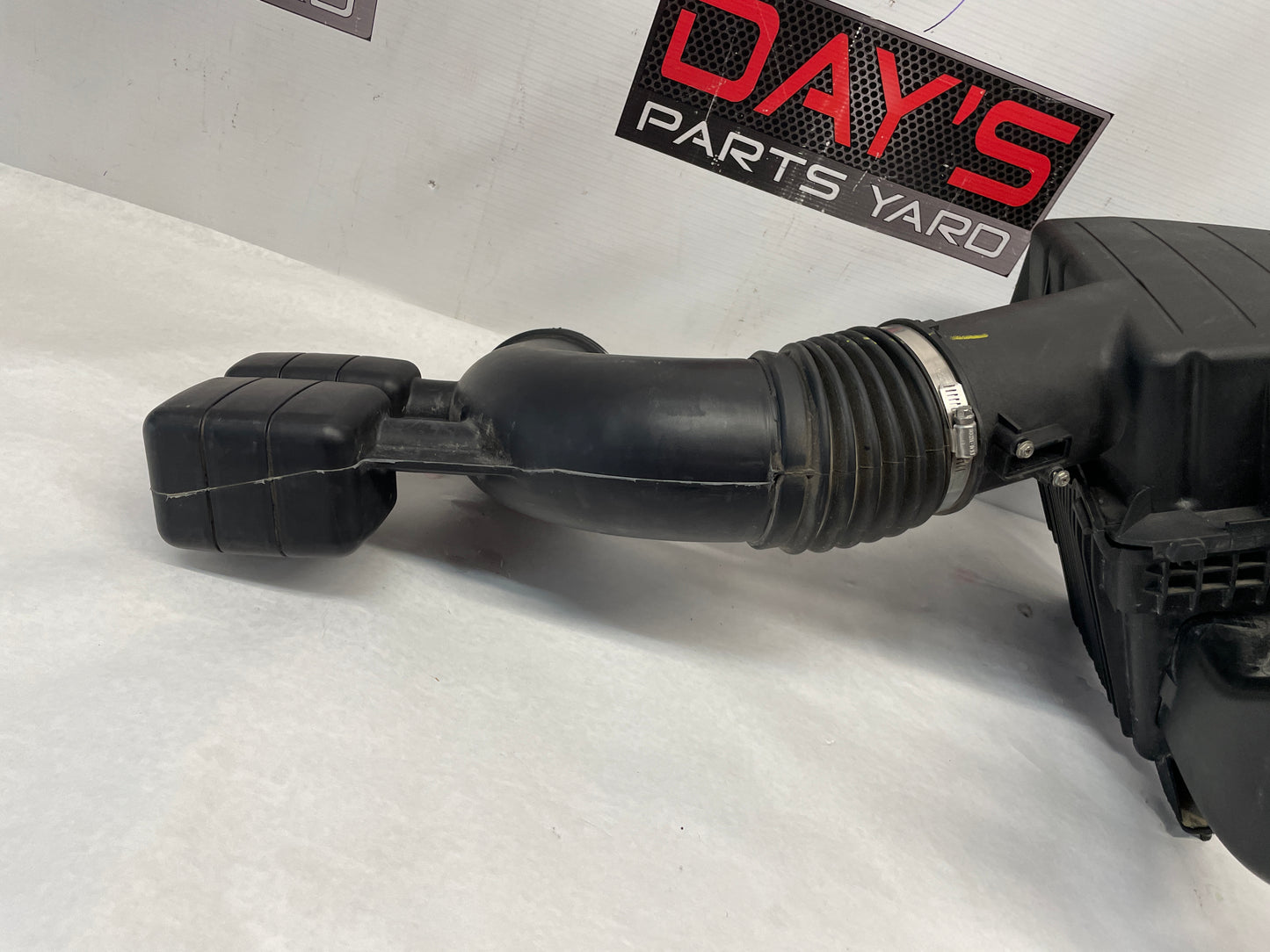 2015 Chevy Camaro SS Factory OEM Air Intake Box Assembly