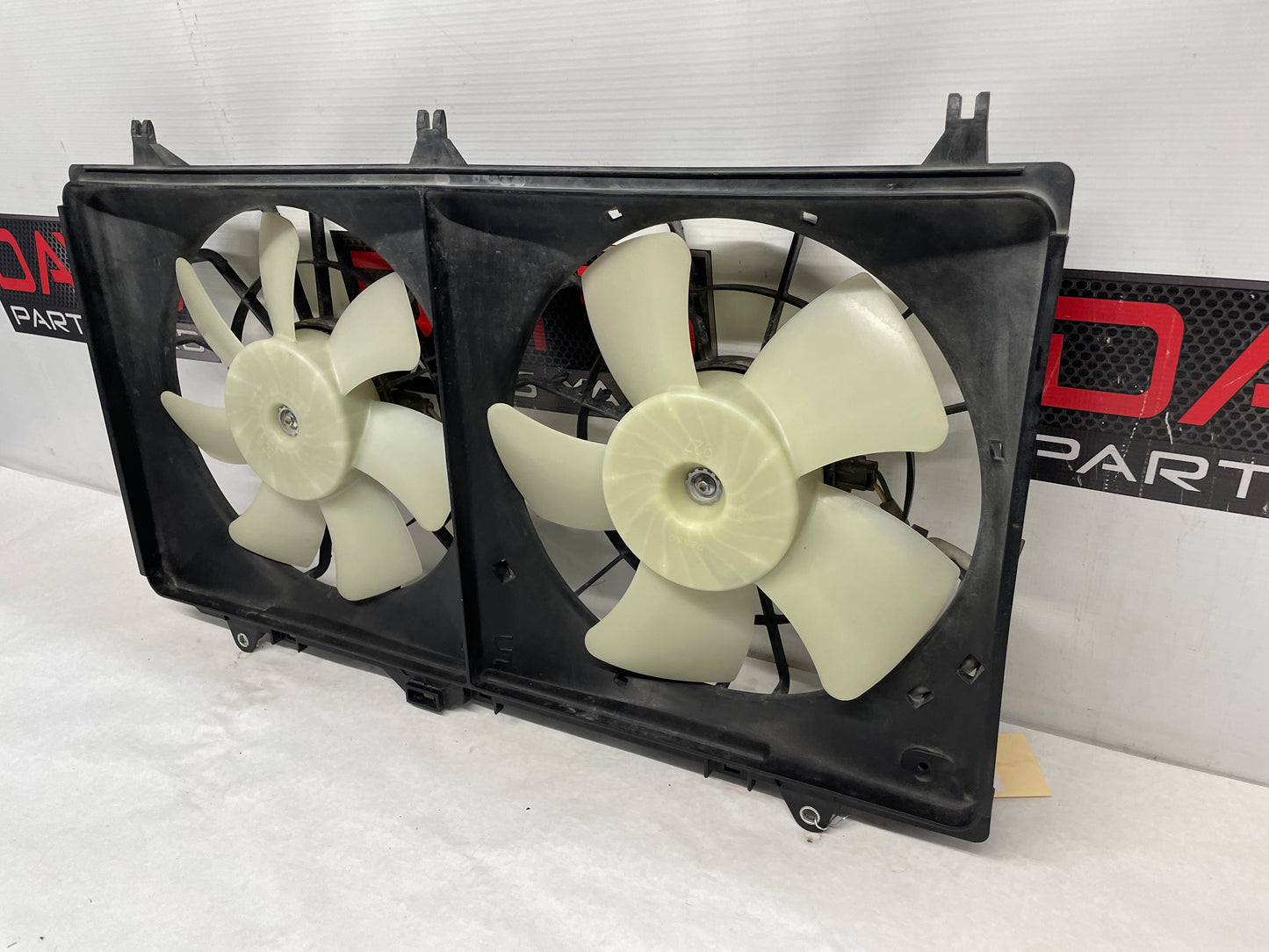 2015 Chevy Camaro SS Radiator Dual Electric Coolant Cooling Fans OEM