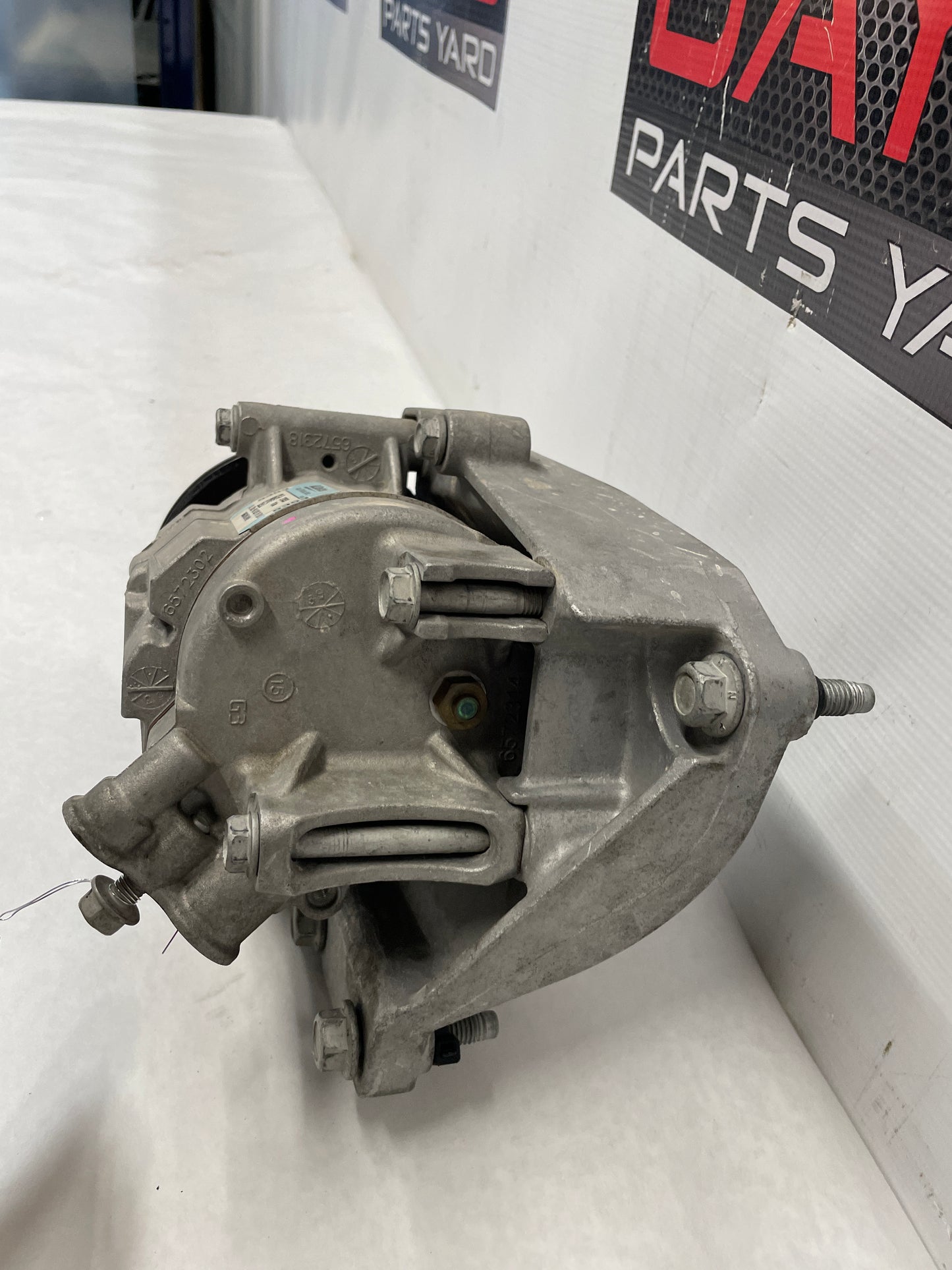 2015 Chevy Camaro SS AC A/C Air Conditioner Compressor & Bracket OEM