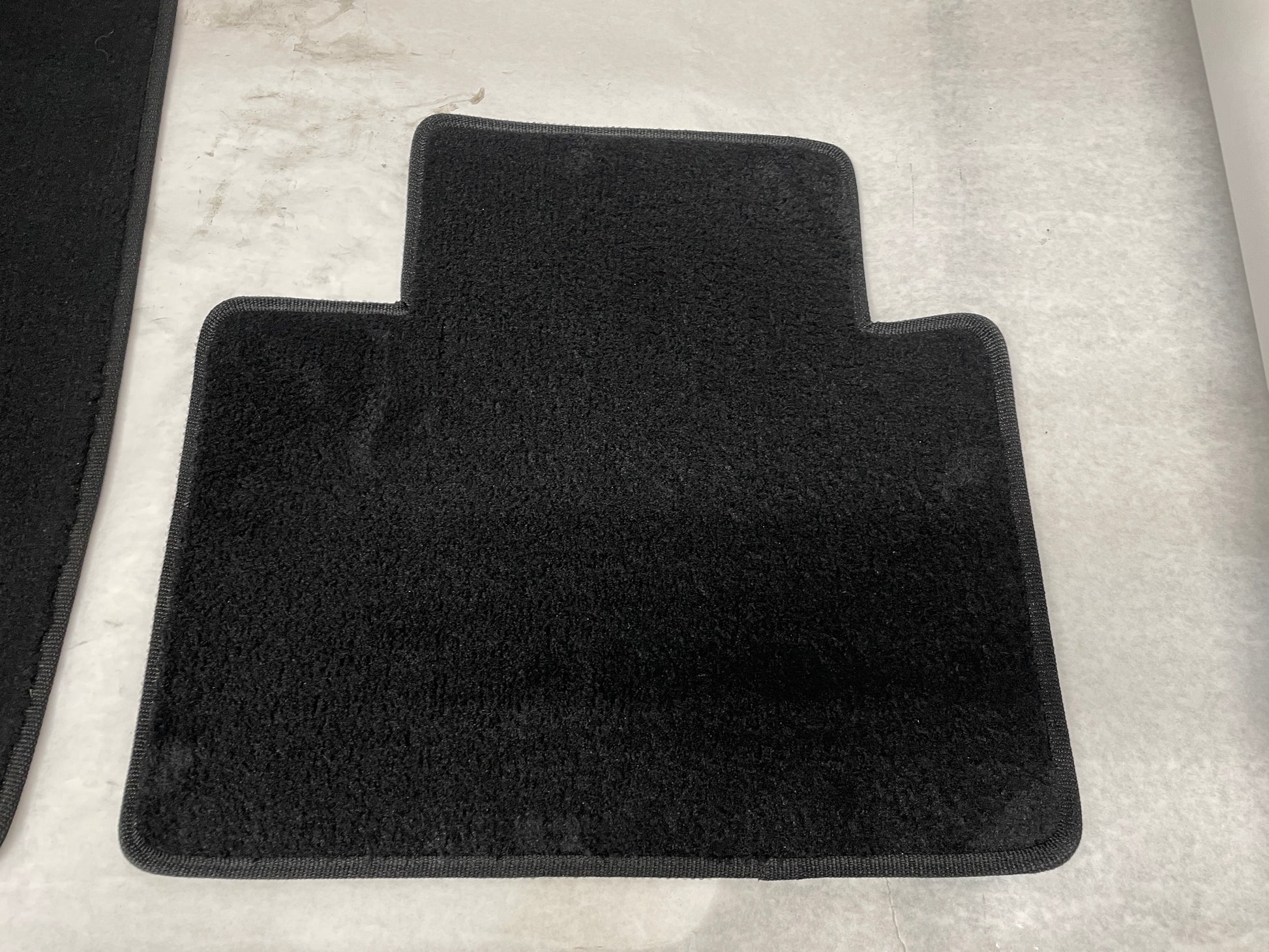 2015 Chevy SS Sedan Fronts and Rear Floor Mats Lyoyd Mat - Day's Parts Yard