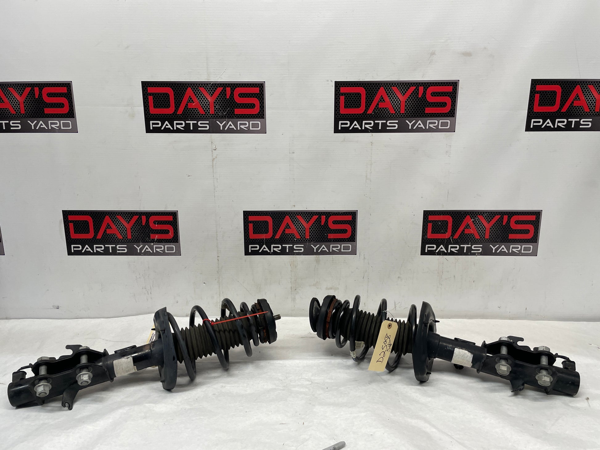 2013 Chevy Camaro ZL1 RH & LH Front  Magnetic Ride Struts  OEM - Day's Parts Yard