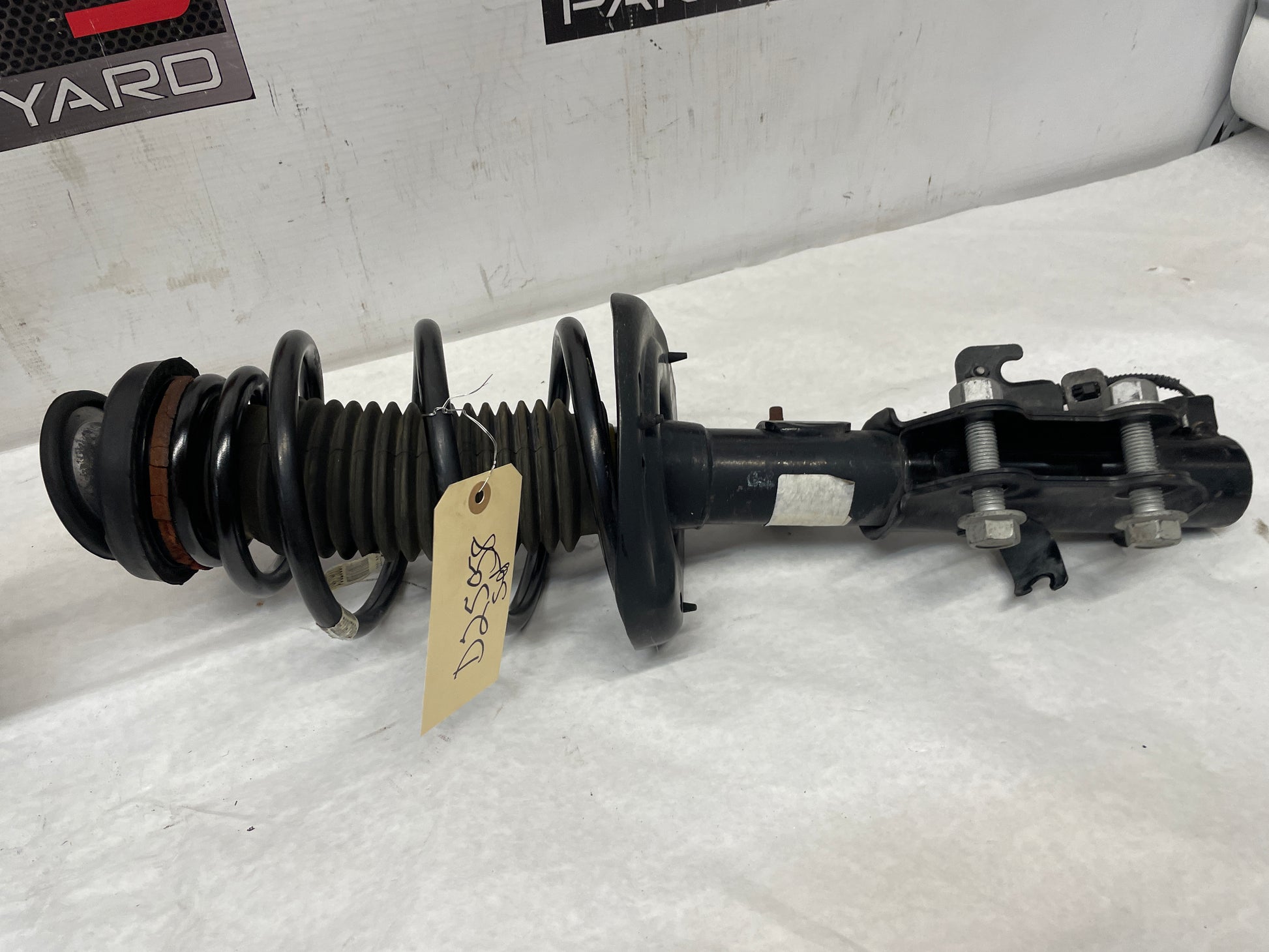 2013 Chevy Camaro ZL1 RH & LH Front  Magnetic Ride Struts  OEM - Day's Parts Yard