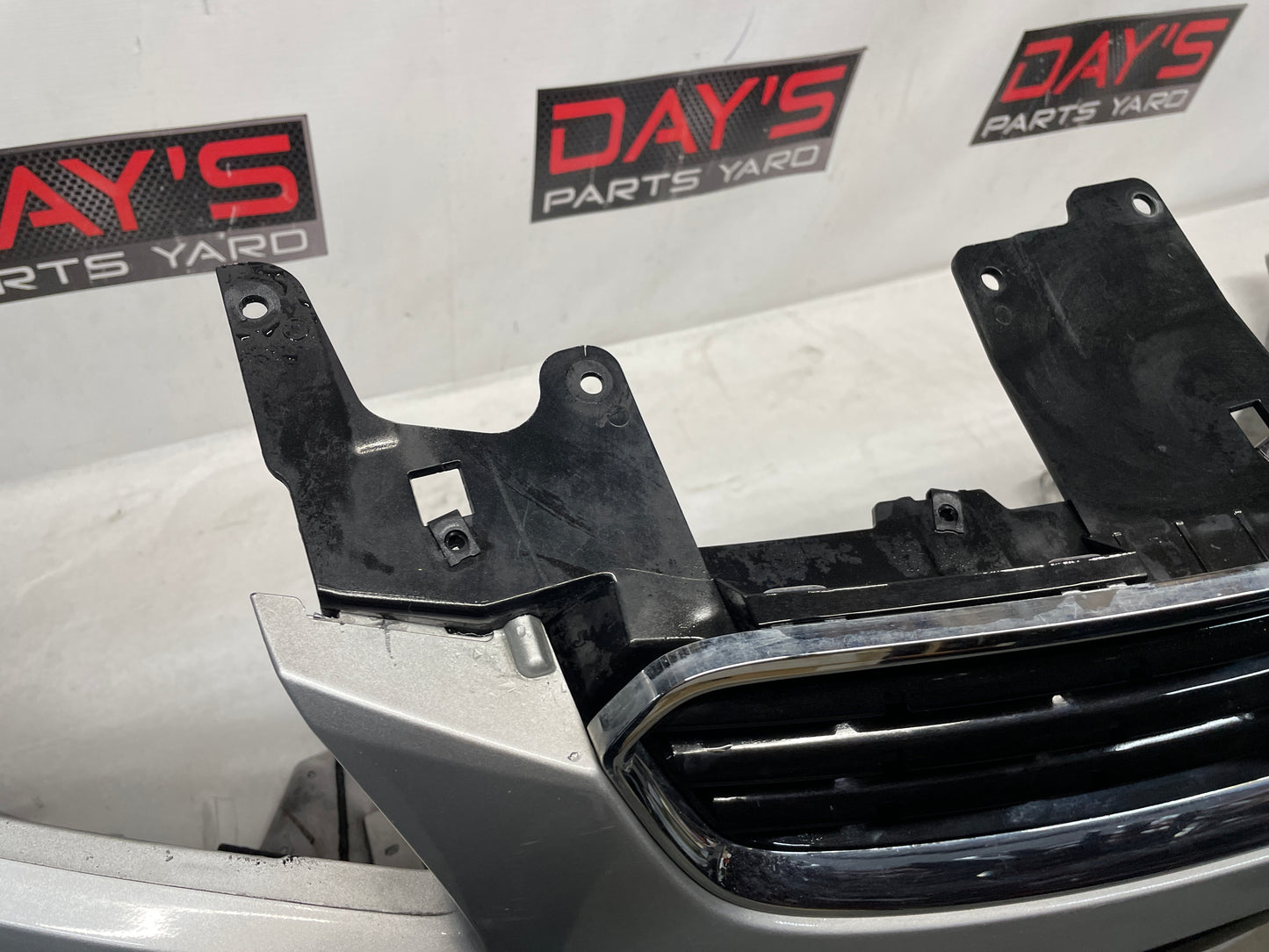 2015 Chevy SS Sedan Complete Front Bumper Cover Fascia OEM DAMAGED