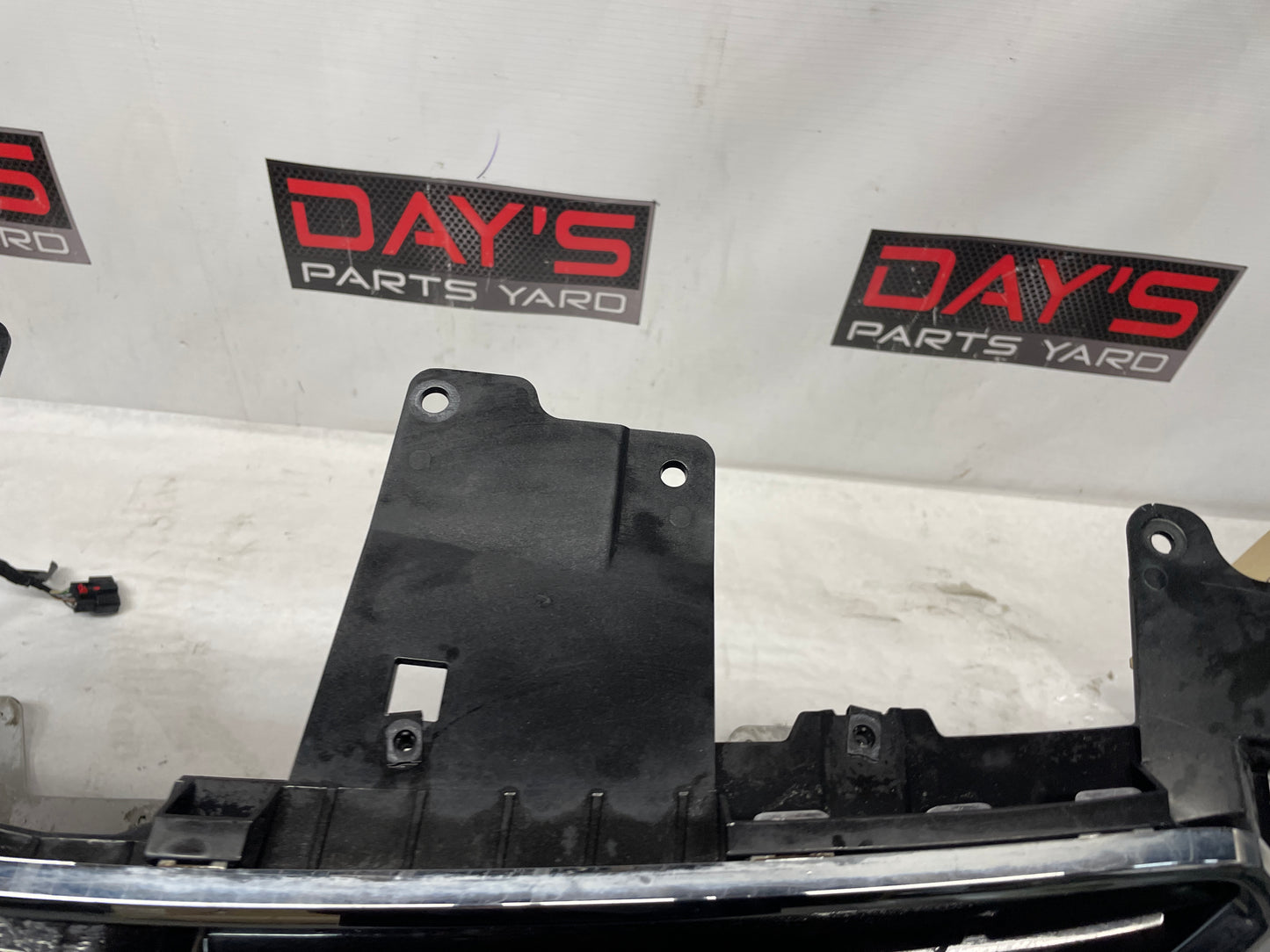 2015 Chevy SS Sedan Complete Front Bumper Cover Fascia OEM DAMAGED