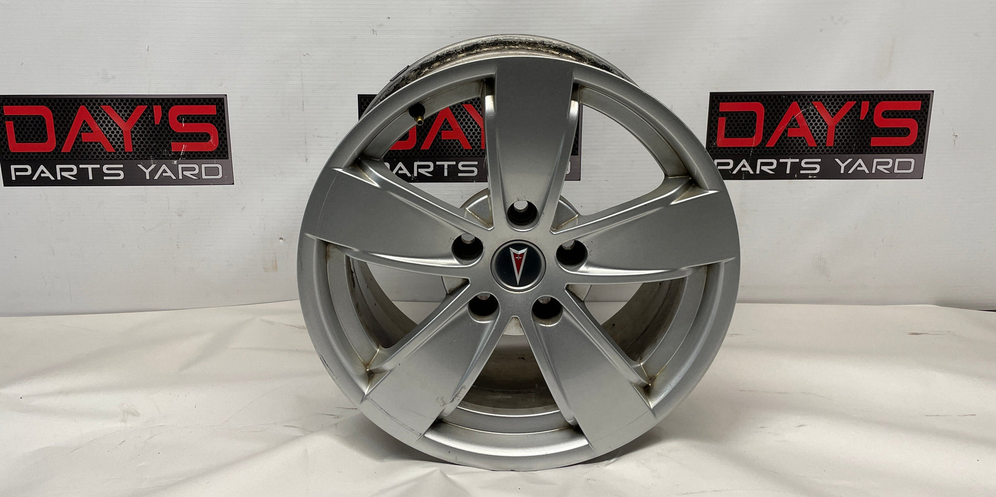 2004 Pontiac GTO Factory OEM Wheel 17X8 OEM - Day's Parts Yard