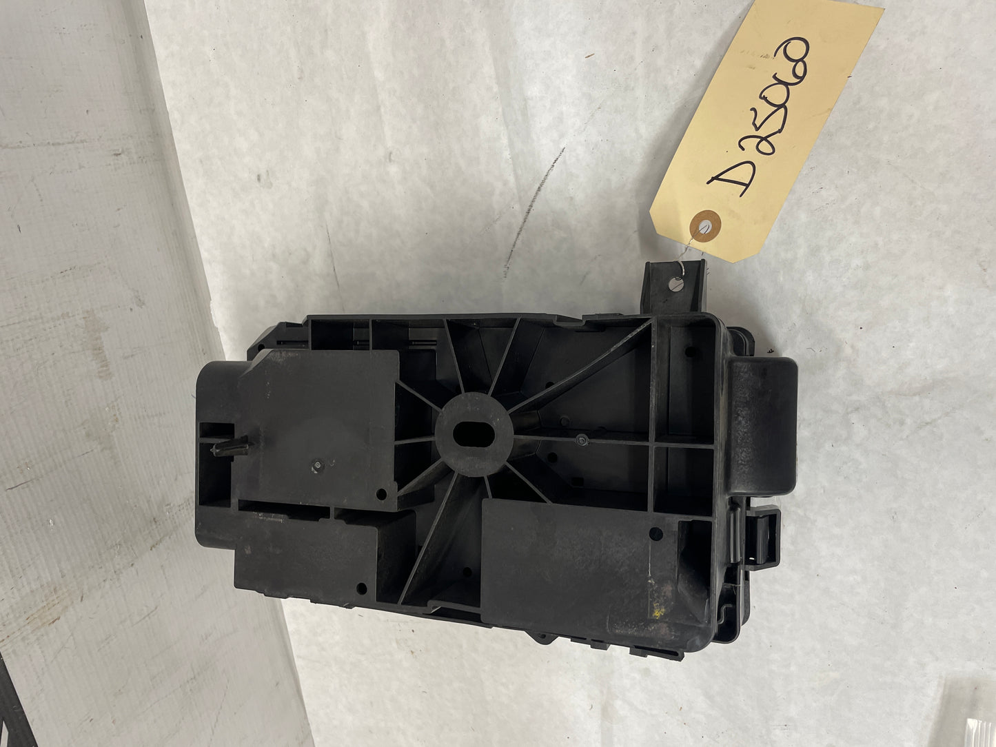 2013 Chevy Camaro ZL1 Fuse Relay Box OEM - Day's Parts Yard
