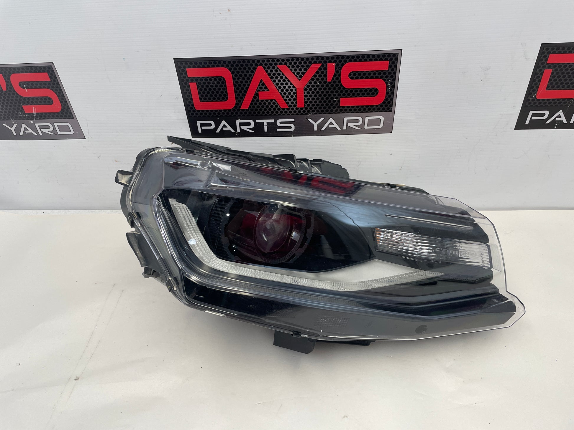 2017 Chevy Camaro SS RH Passenger Head Light Headlight Lamp OEM - Day's Parts Yard