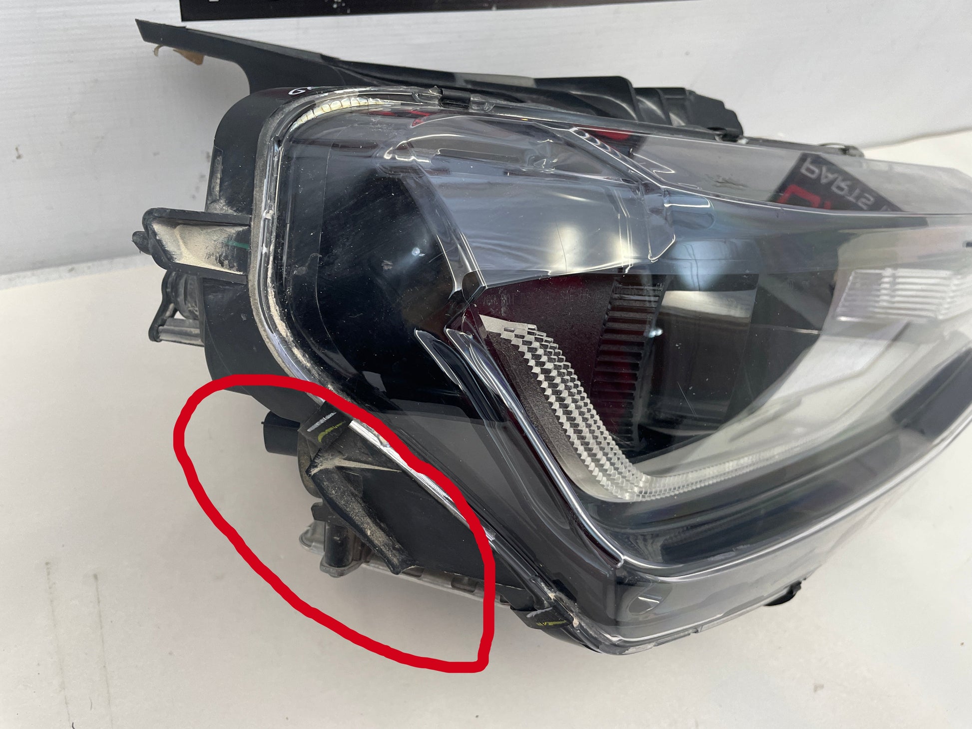 2017 Chevy Camaro SS RH Passenger Head Light Headlight Lamp OEM - Day's Parts Yard