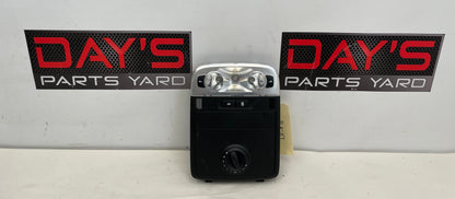 2009 Pontiac G8 Base Over Head Console Dome Light OEM - Day's Parts Yard