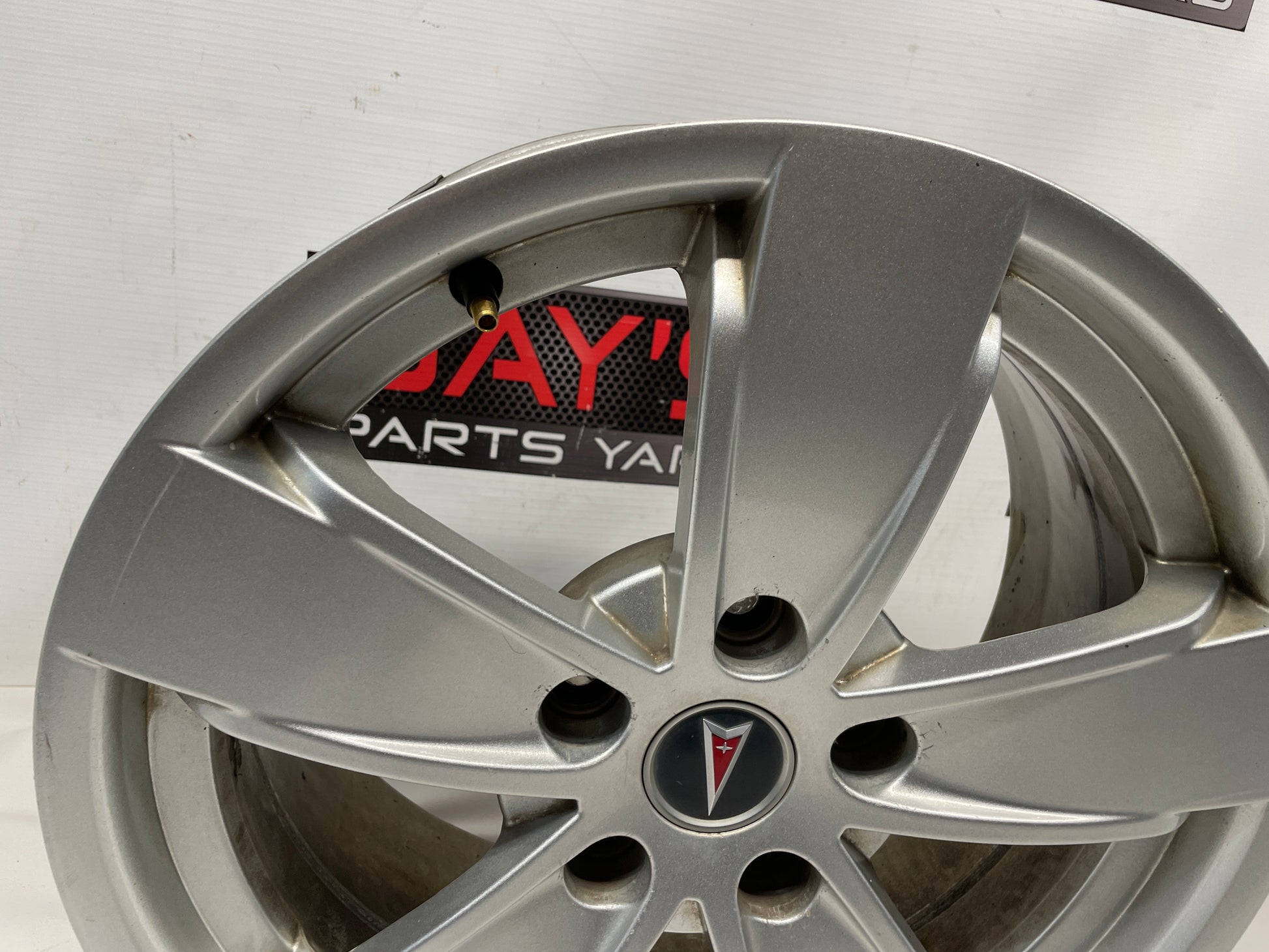 2004 Pontiac GTO Factory OEM Wheel 17X8 OEM - Day's Parts Yard