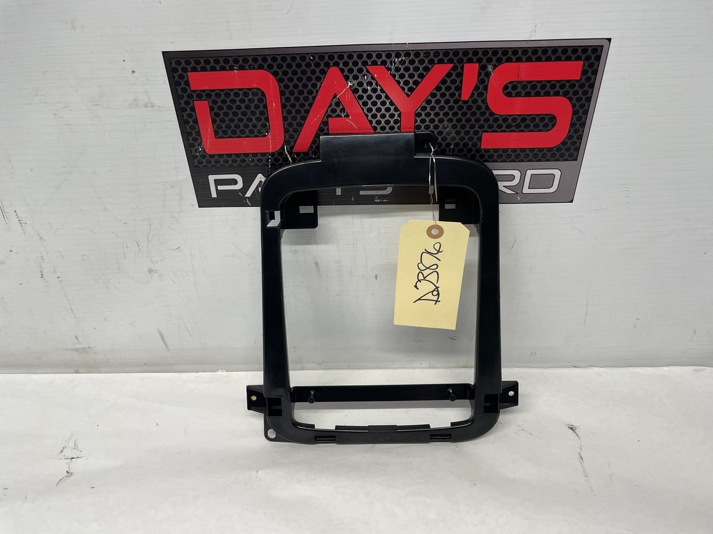 2008 Pontiac G8 GT Over Head Console Dome Light Frame Bracket Brace Bezel OEM