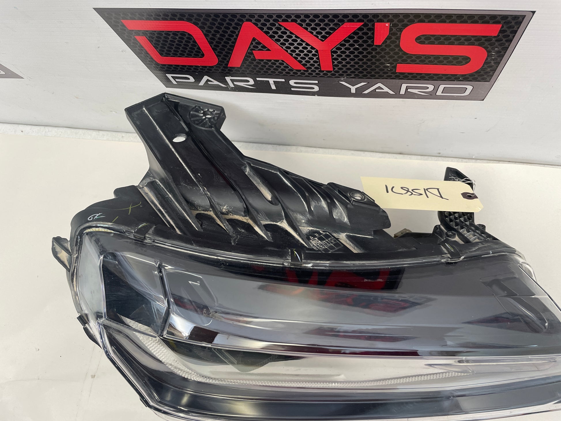 2017 Chevy Camaro SS RH Passenger Head Light Headlight Lamp OEM - Day's Parts Yard