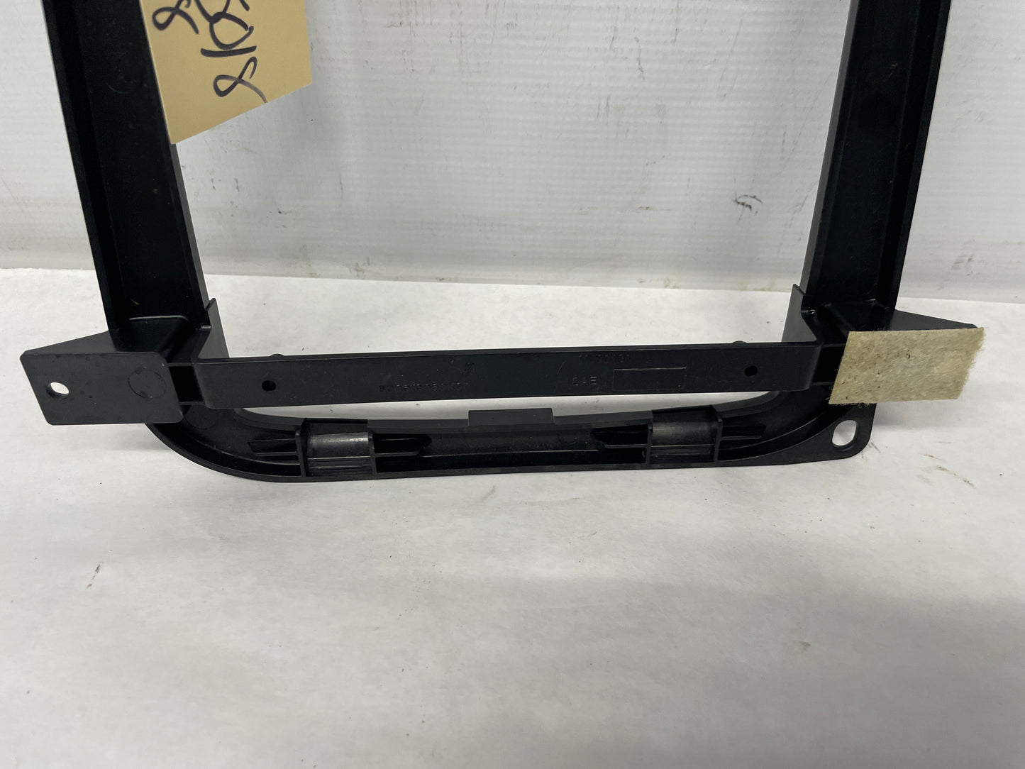 2008 Pontiac G8 GT Over Head Console Dome Light Frame Bracket Brace Bezel OEM
