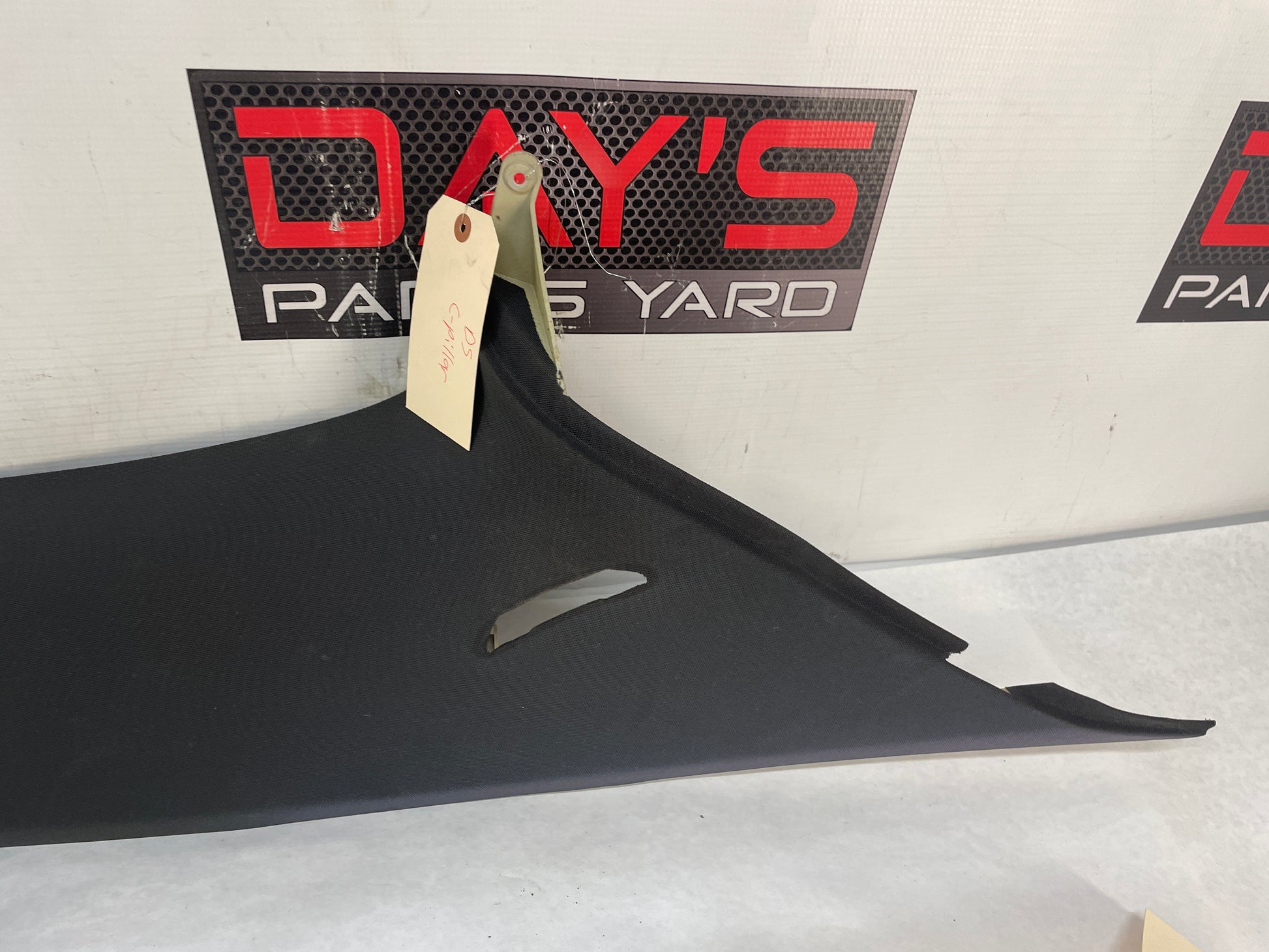 2005 Pontiac GTO LH Driver Rear Interior Quarter C Pillar Seat Belt Cover Trim Panel OEM - Day's Parts Yard