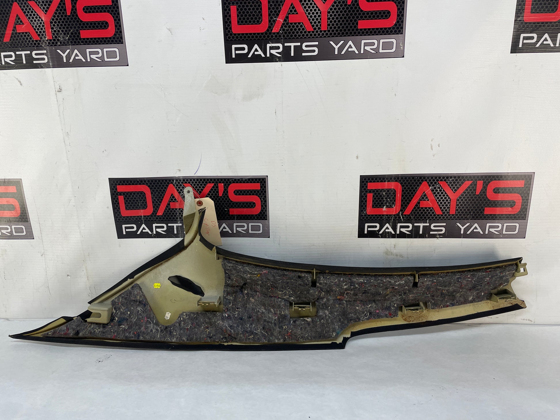 2005 Pontiac GTO LH Driver Rear Interior Quarter C Pillar Seat Belt Cover Trim Panel OEM - Day's Parts Yard
