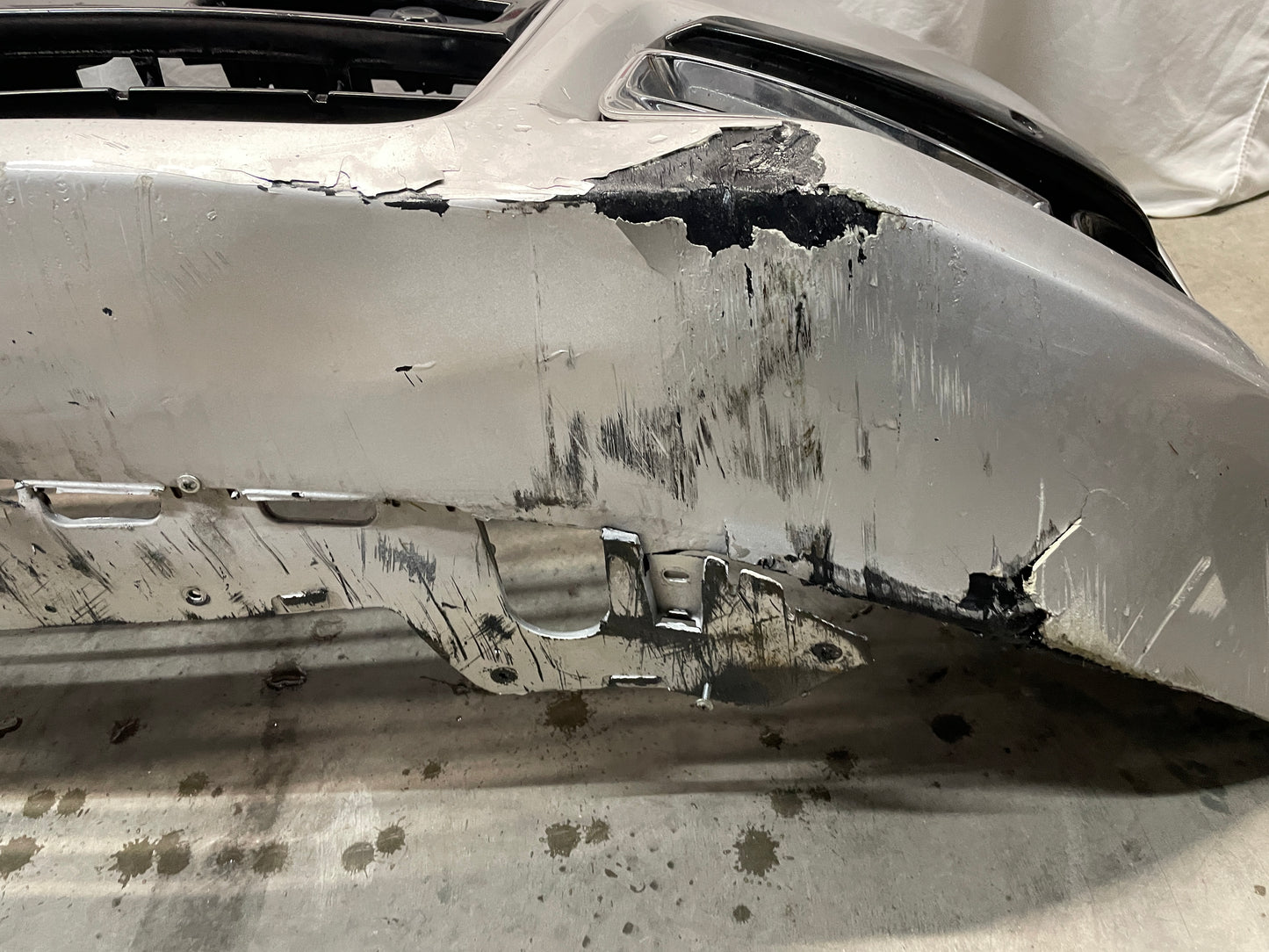 2015 Chevy SS Sedan Complete Front Bumper Cover Fascia OEM DAMAGED