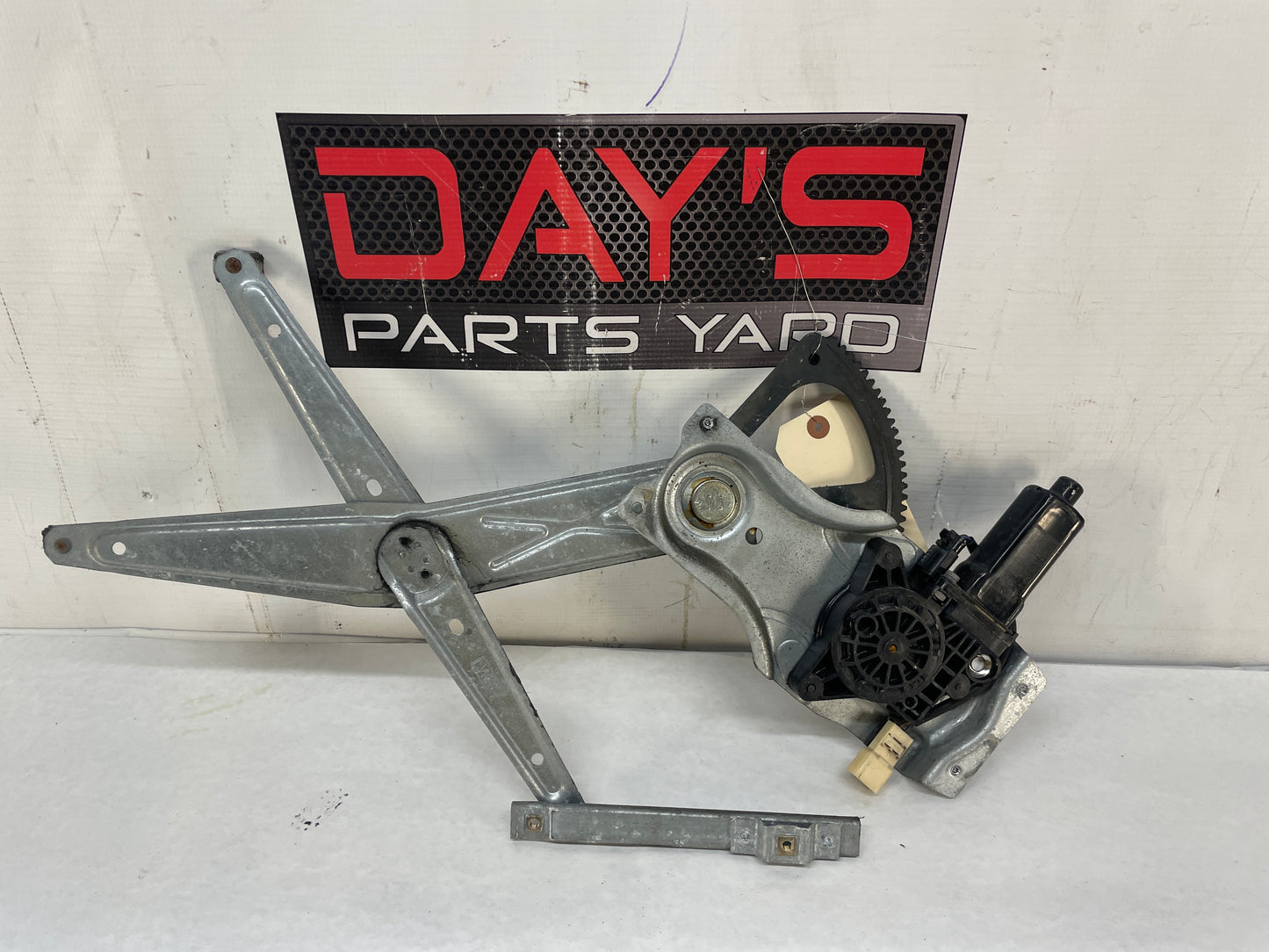2004 Pontiac GTO LH Driver Front Window Regulator w/ Motor OEM - Day's Parts Yard