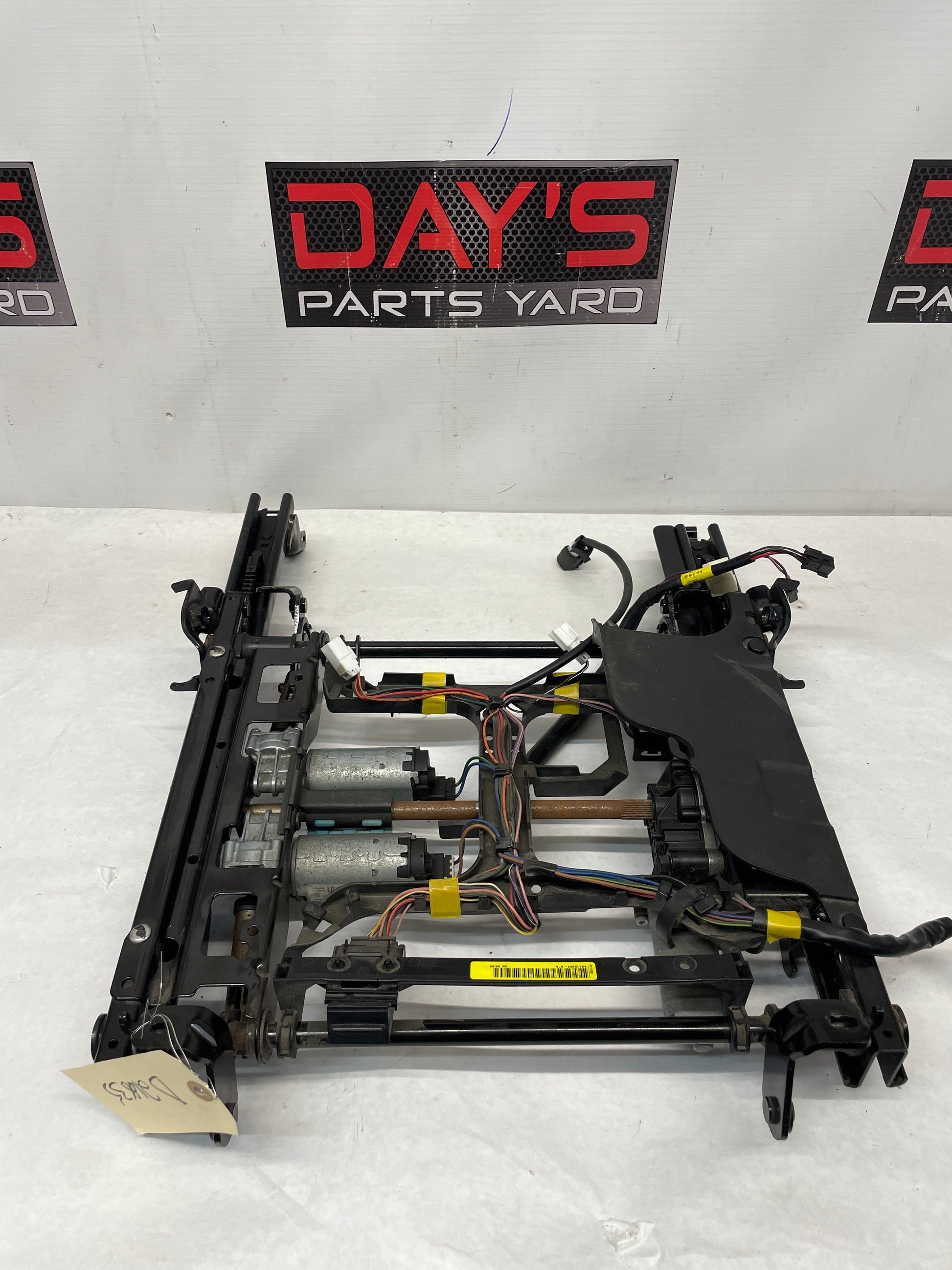 2009 Pontiac G8 GT LH Driver Front Bottom Seat Rail OEM - Day's Parts Yard