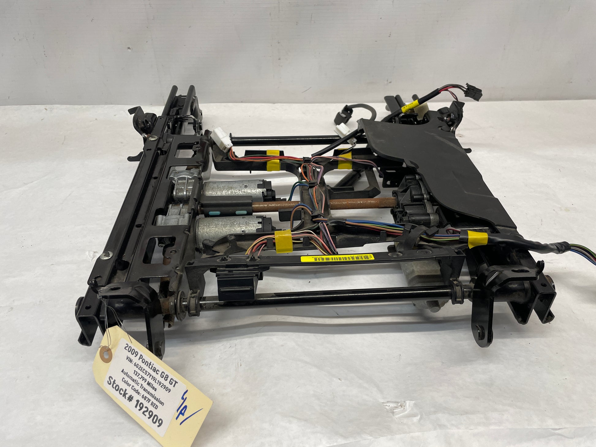 2009 Pontiac G8 GT LH Driver Front Bottom Seat Rail OEM - Day's Parts Yard