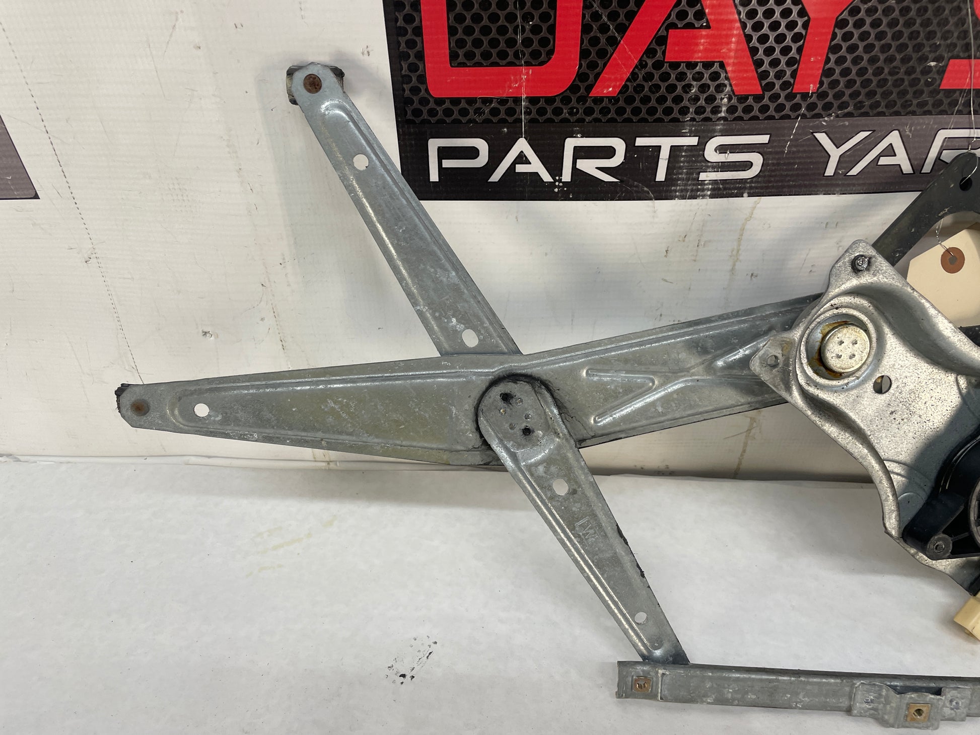 2004 Pontiac GTO LH Driver Front Window Regulator w/ Motor OEM - Day's Parts Yard