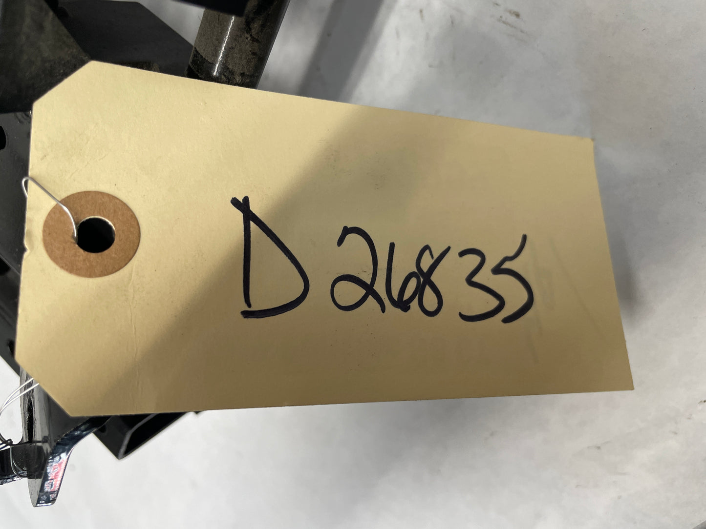 2009 Pontiac G8 GT LH Driver Front Bottom Seat Rail OEM - Day's Parts Yard