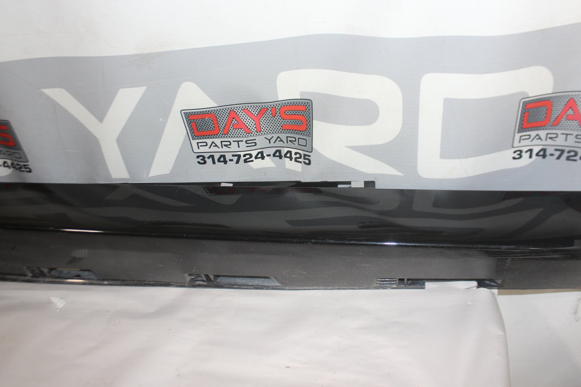 2015 Chevy SS Sedan RH Passenger Rocker Trim Molding OEM - Day's Parts Yard